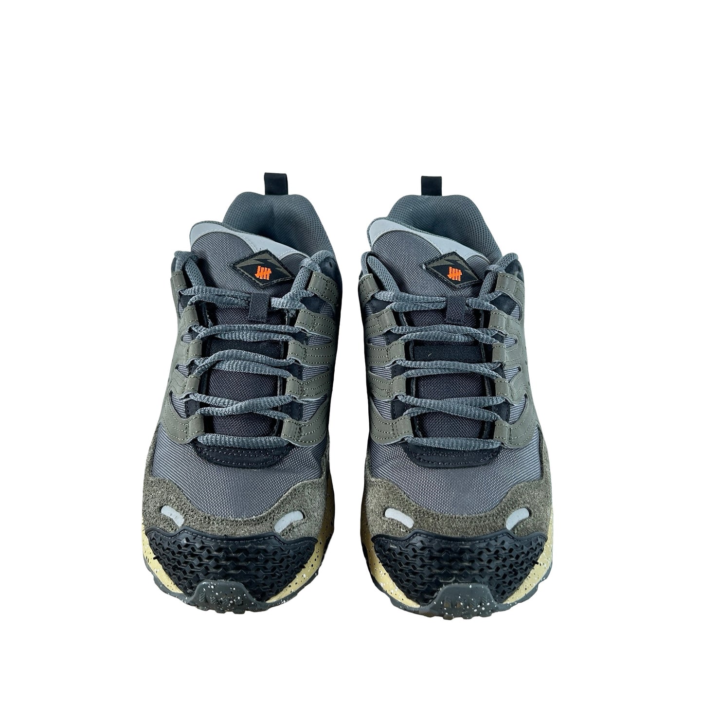 FN7546 300 Undefeated x Air Terra Humara Cargo Khaki [USED] - 9.5 M (Used)
