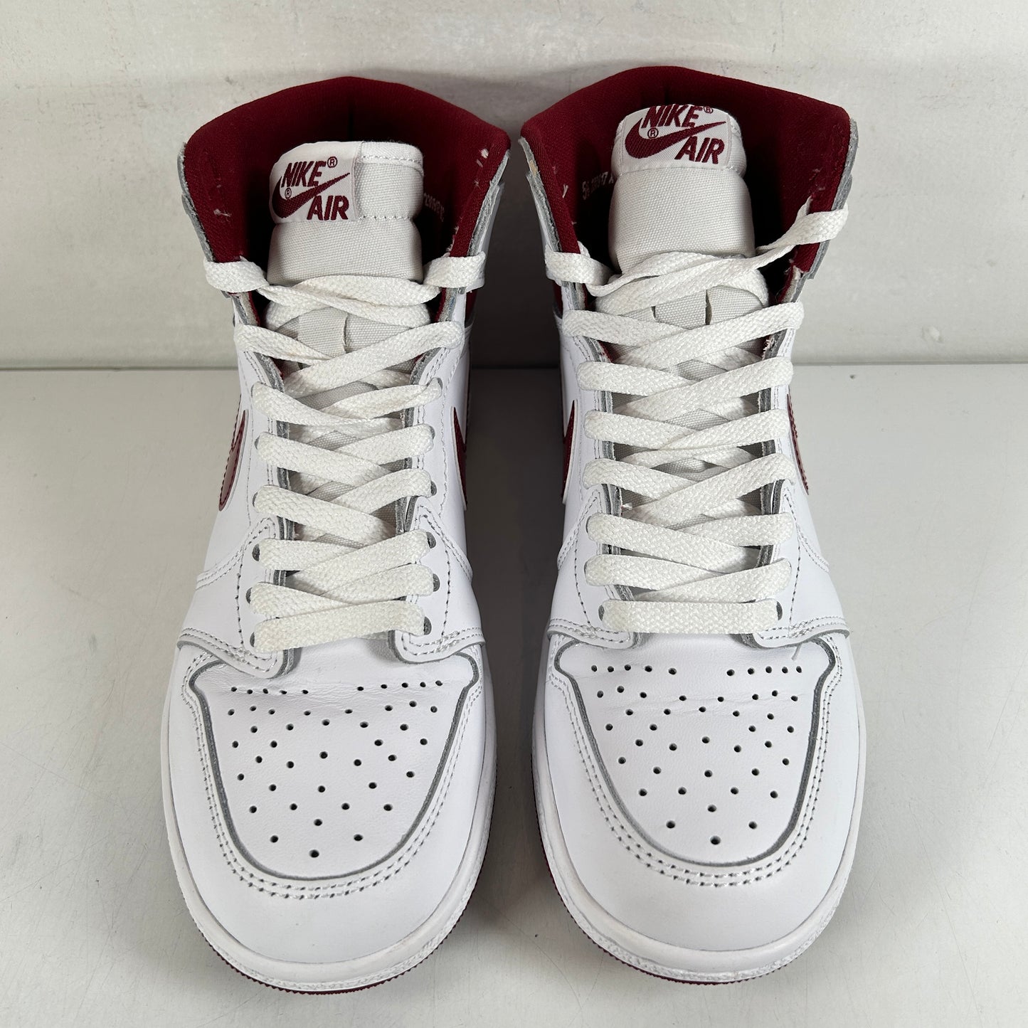 BQ4422 161 Jordan 1 Retro High 85 OG Metallic Burgundy [USED] - 5.5 M (Used)