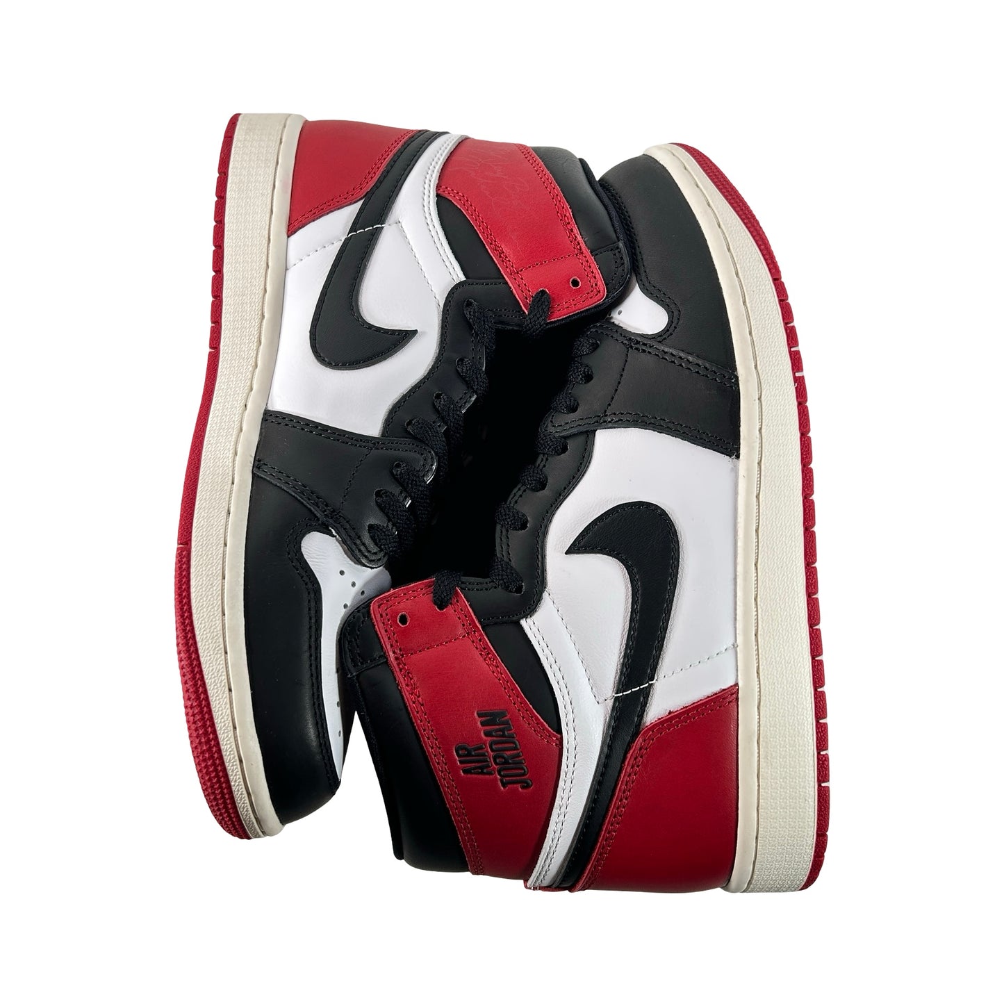 DZ5485 106 Air Jordan 1 High OG Black Toe Reimagined [USED] - 9 M (Used8)