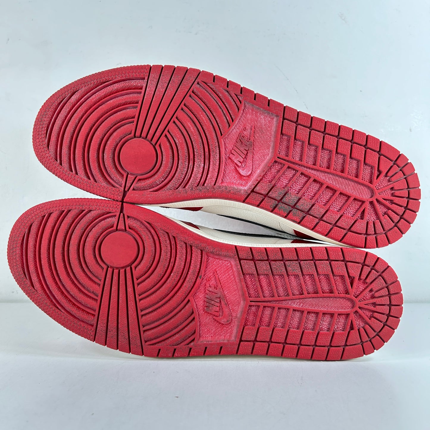DZ5485 612 Jordan 1 Retro High OG Chicago Lost And Found [USED] - 12 M (Used2)