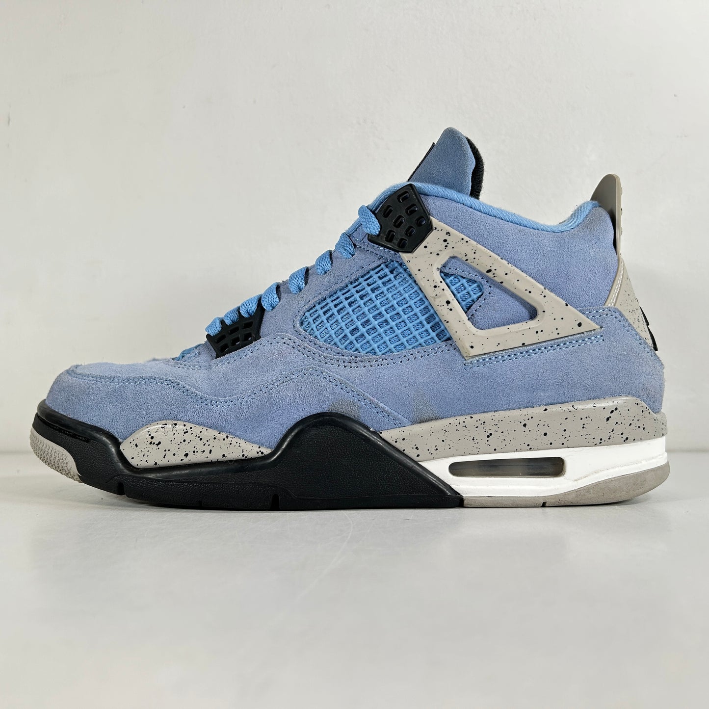 CT8527 400 Jordan 4 University Blue [USED] - 9 M (Used)