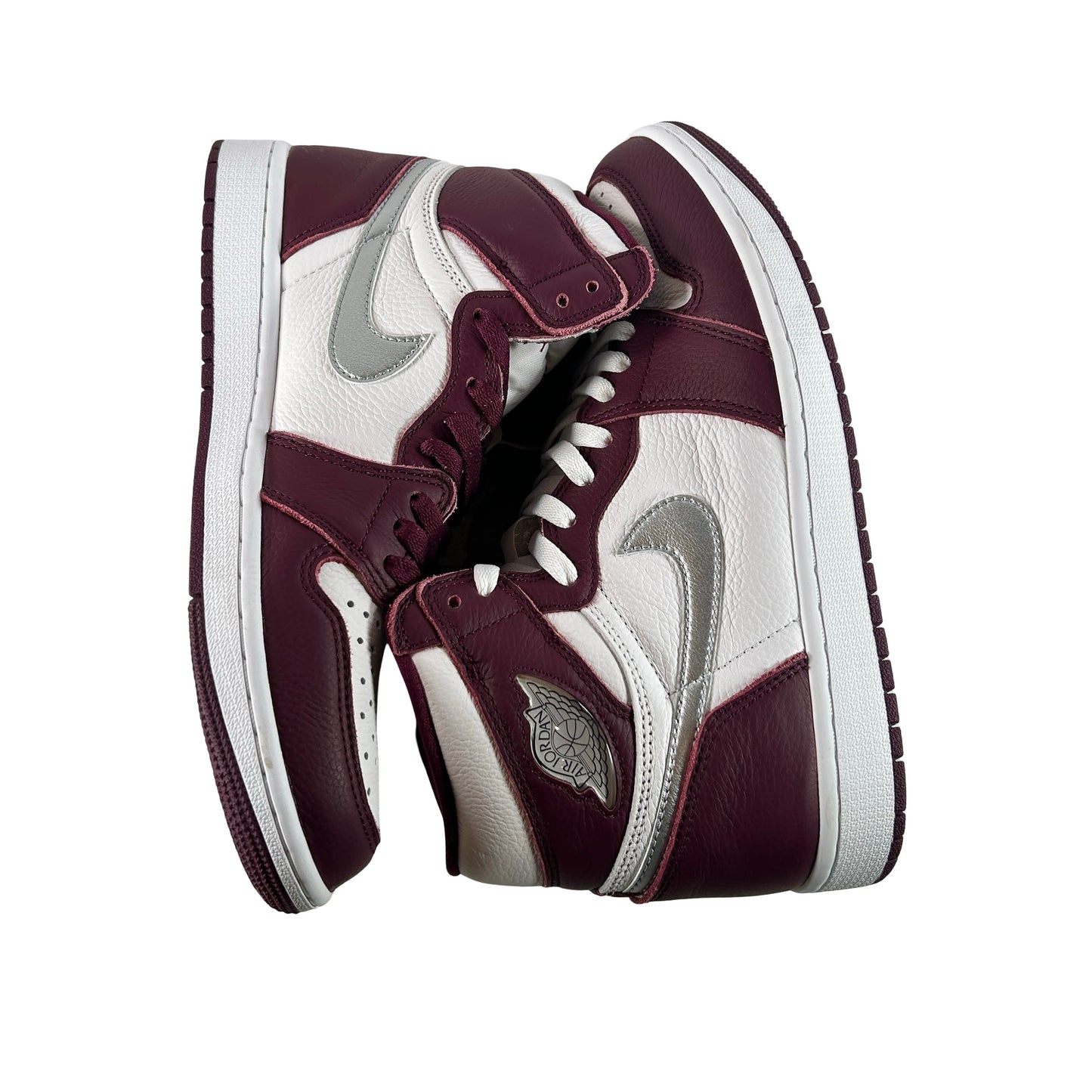 555088 611 Jordan 1 Retro High OG Bordeaux [USED] - 9.5 M (Used)