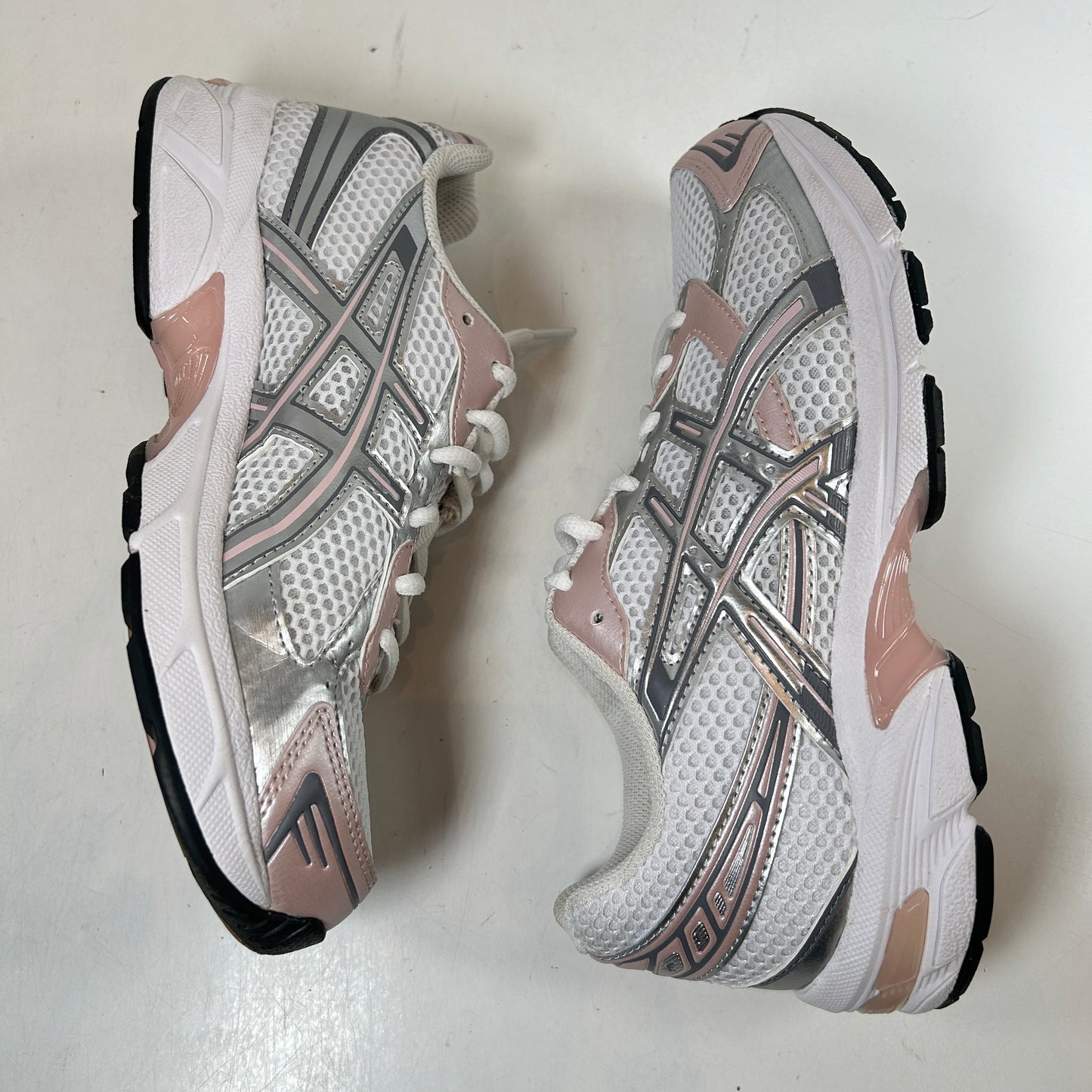 1202A164 117 ASICS Gel-1130 White Neutral Pink (Women's) [USED] - 6.5 W (Used)