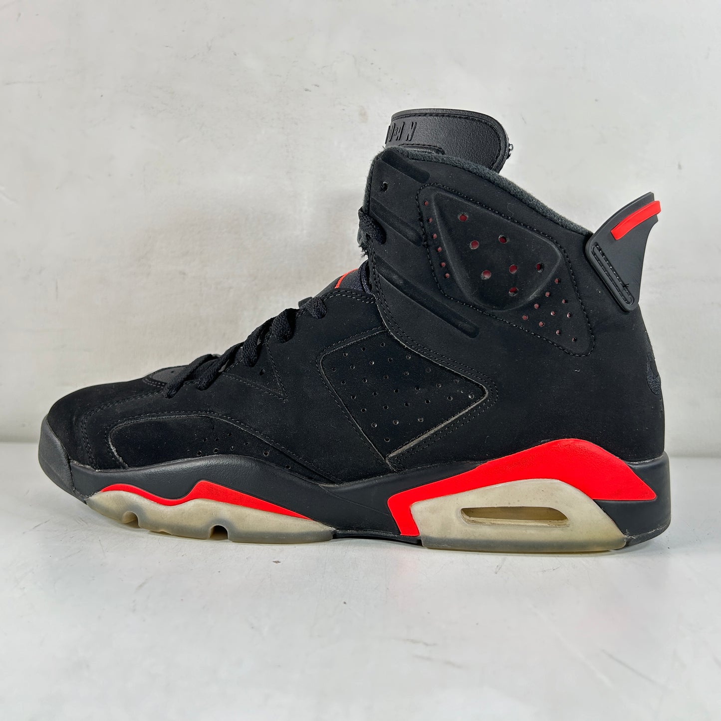 384664 060 Jordan 6 Retro Black Infrared (2019) [USED] - 11 M (Used) (No Box)