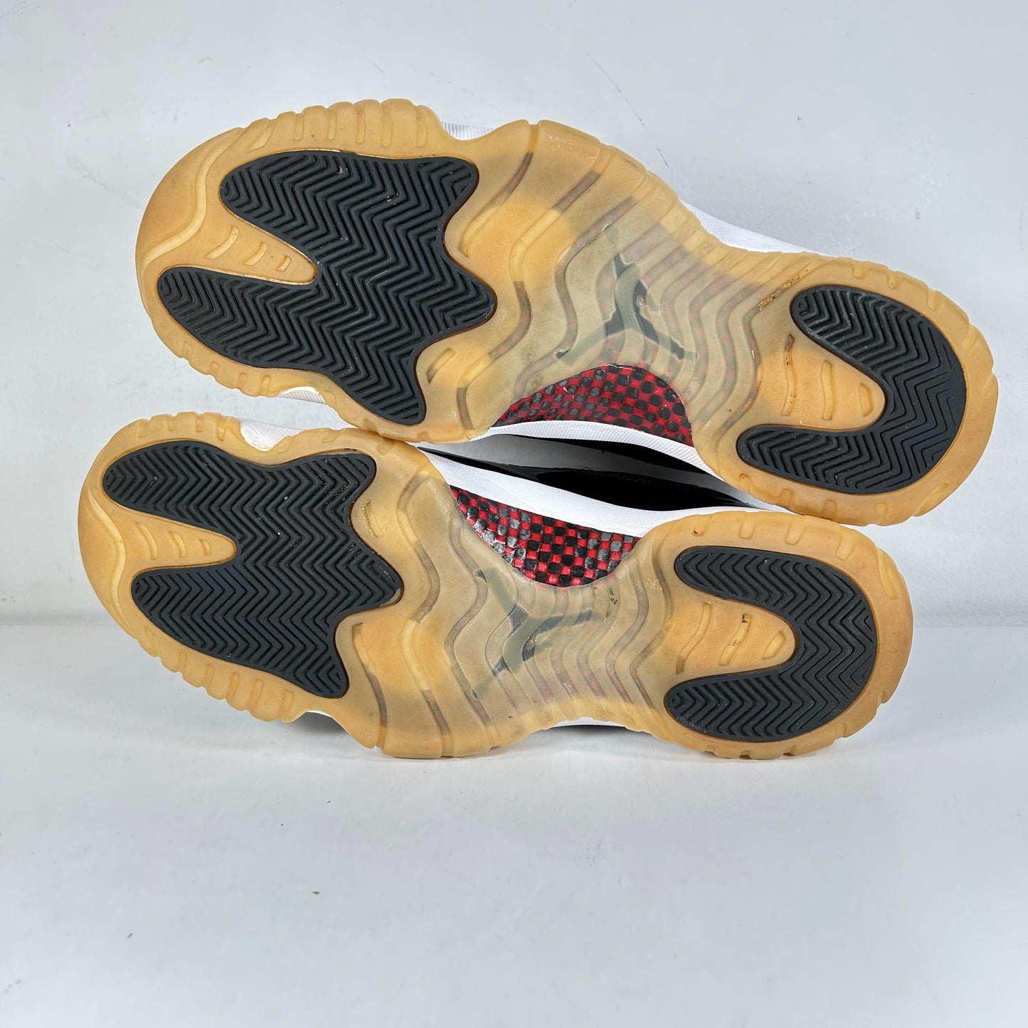 378037 002 Jordan 11 Retro 72-10 [USED] - 12 M (Used)