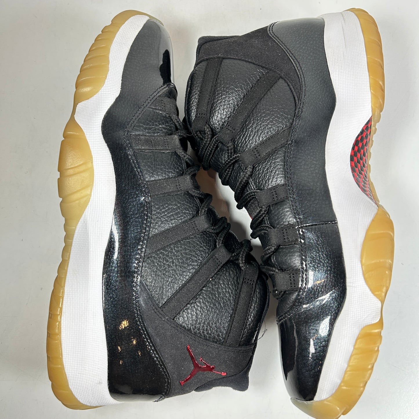 378037 002 Jordan 11 Retro 72-10 [USED] - 12 M (Used)