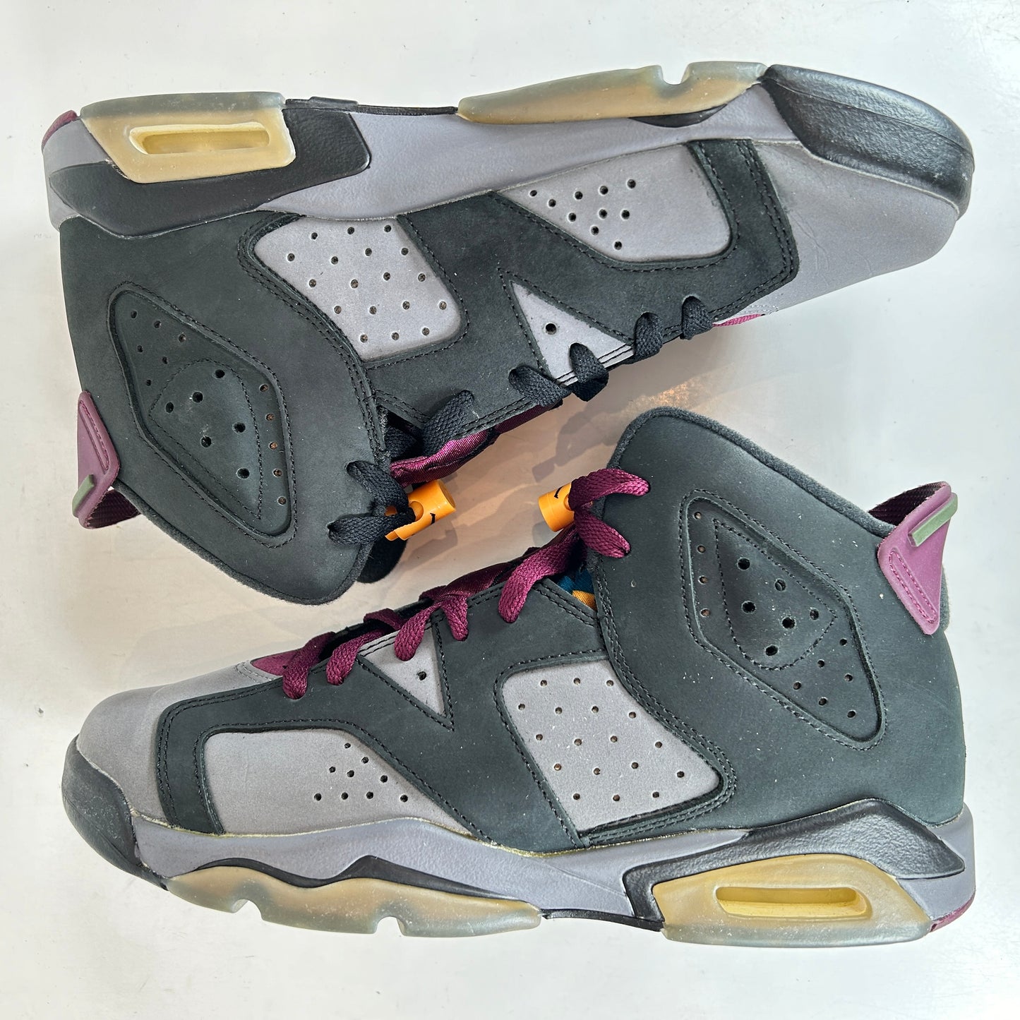 384665 063 Jordan 6 Retro Bordeaux (GS) [USED] - 7 Y (Used) (No Box)