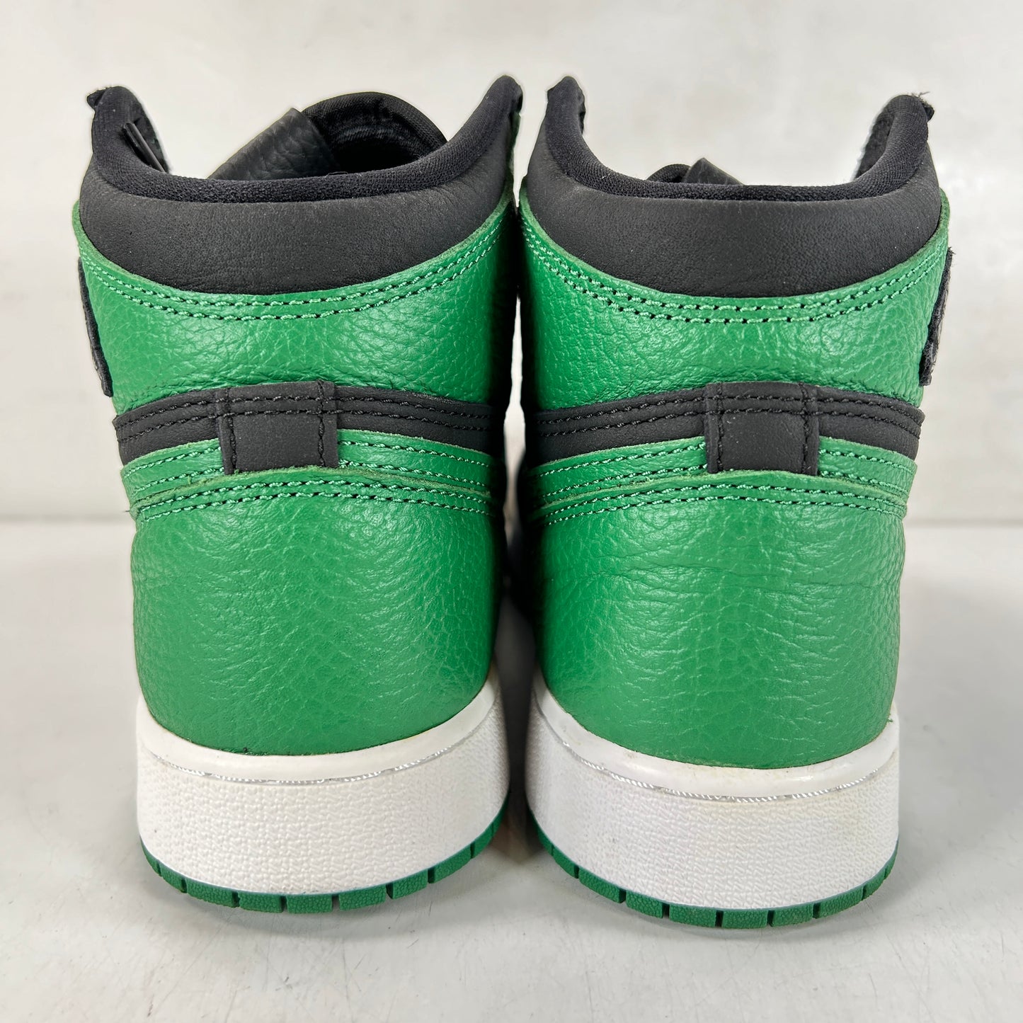 575441 030 Jordan 1 Retro High Pine Green Black (GS) [USED] - 6.5 Y (Used)