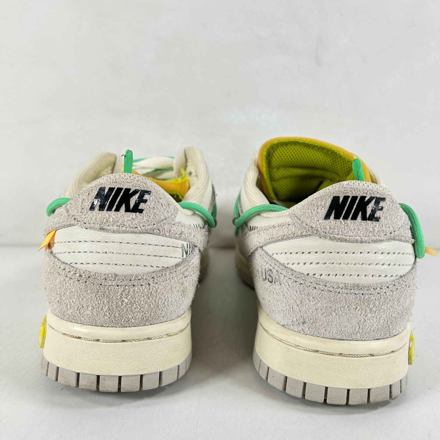 DJ0950 106 Nike Dunk Low Off-White Lot 14 [USED] - 8 M (Used)