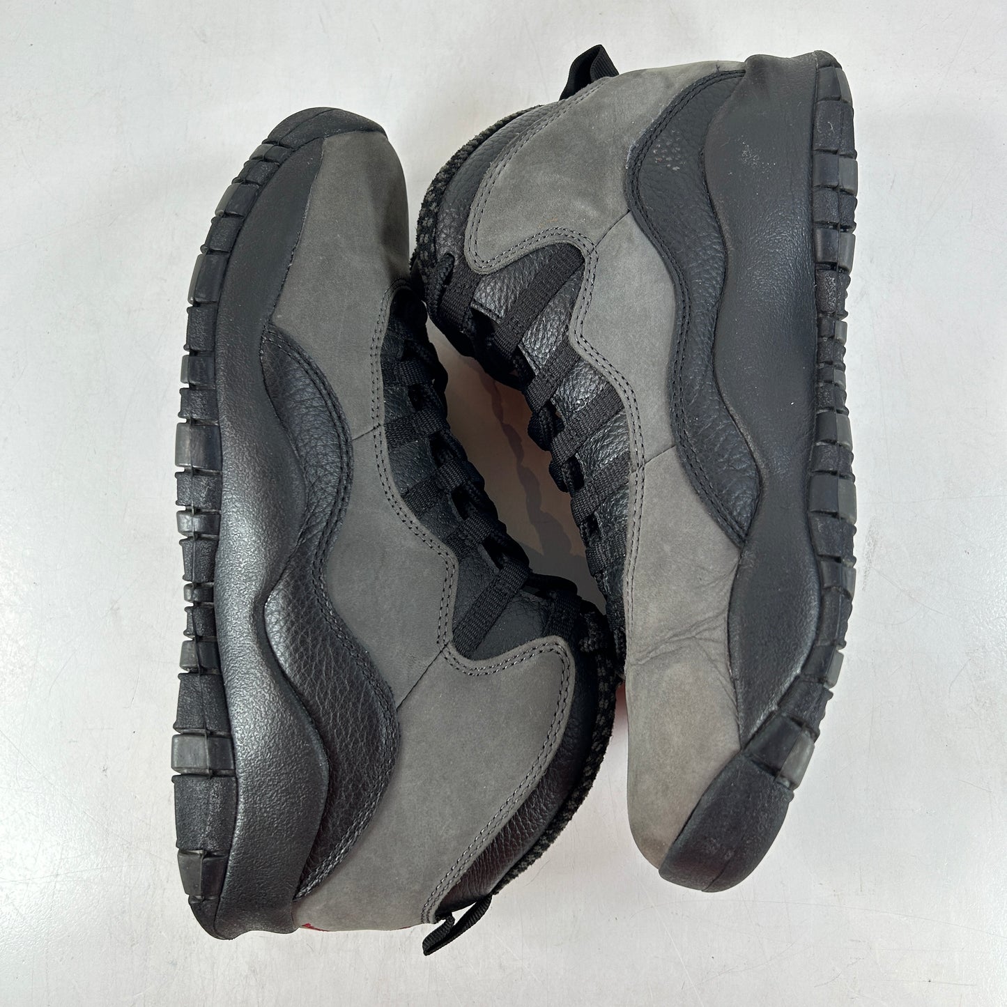 310805 002 Jordan 10 Retro Shadow (2018) [USED] - 9.5 M (Used)