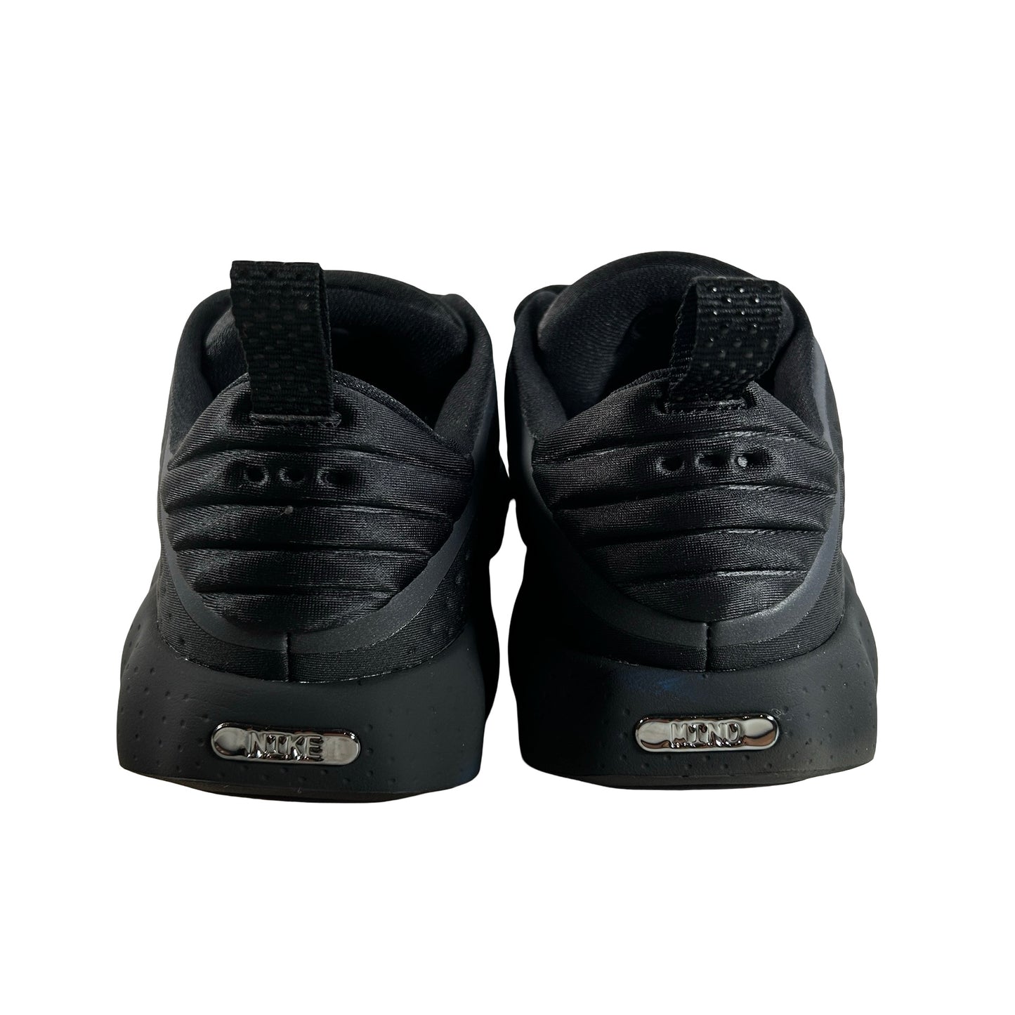 HQ4308 001 Nike Mind 002 Black Hyper Crimson [USED] - 10.5 M (Used)