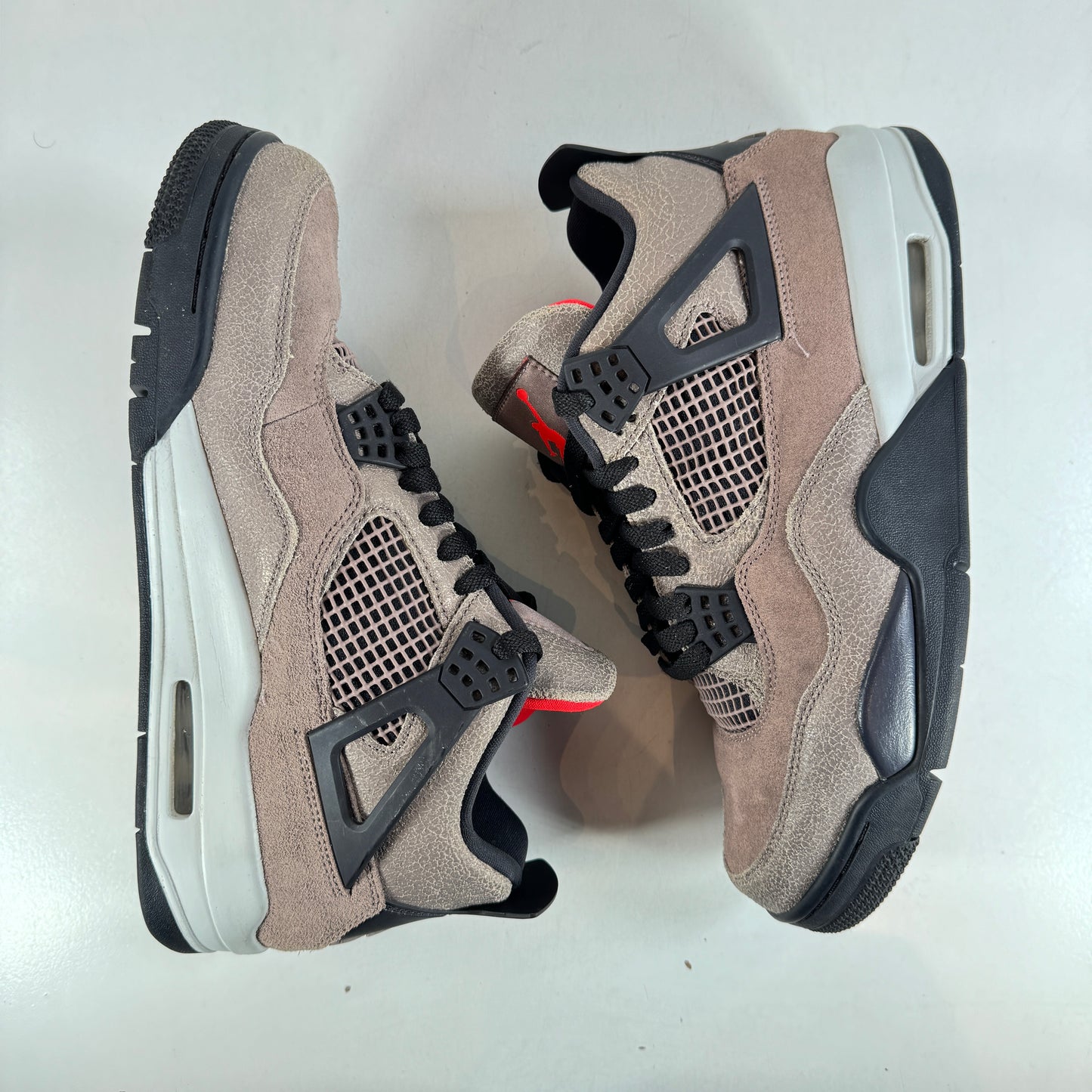 DB0732 200 Jordan 4 Taupe Haze [USED] - 9.5 M (Used)