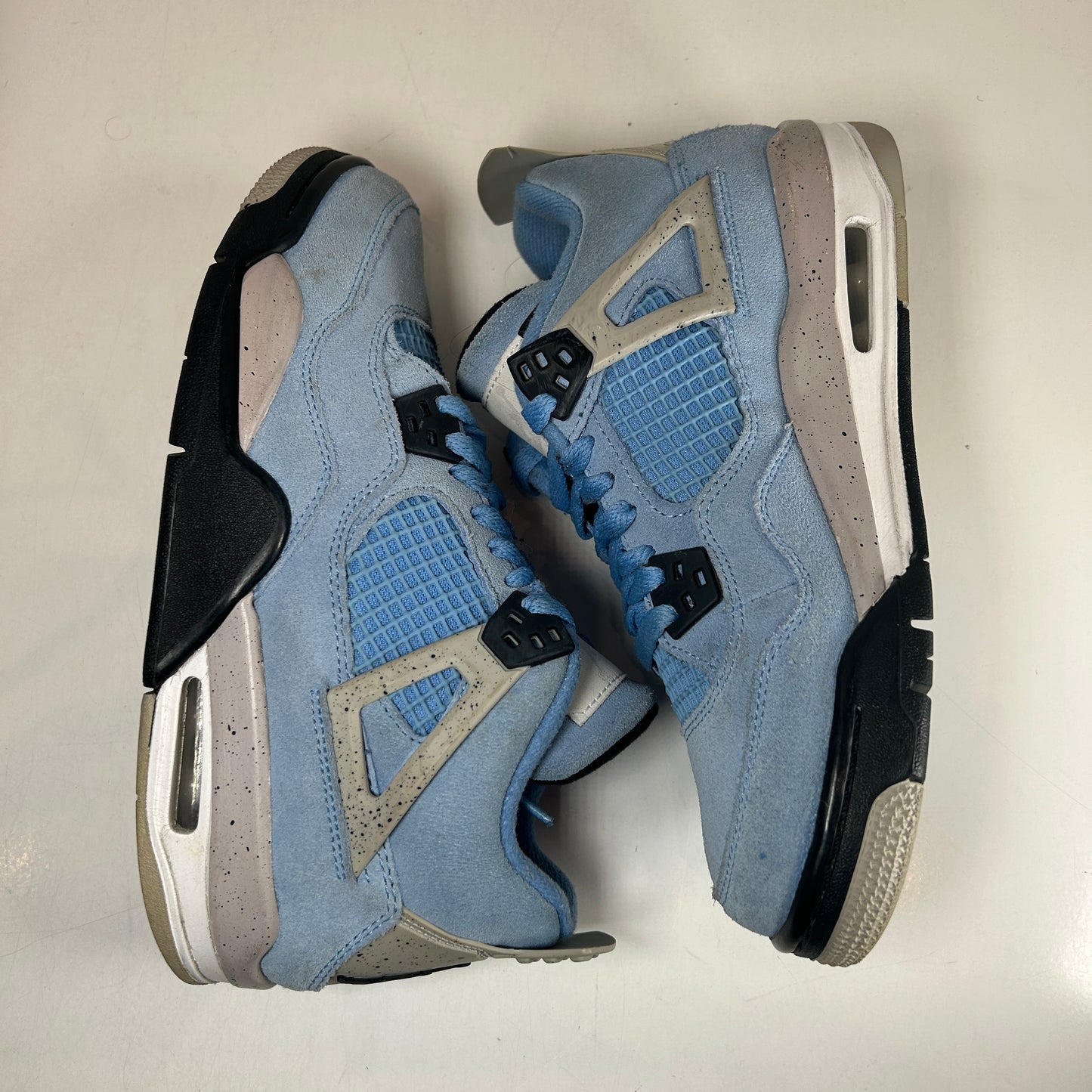 408452 400 Jordan 4 Retro University Blue (GS) [USED] - 6 Y (Used) (Replace Box)