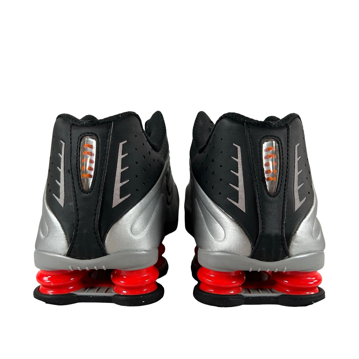 BV1111 008 Nike Shox R4 Black Metallic Silver (2018/2024) [USED] - 10.5 M (Used)