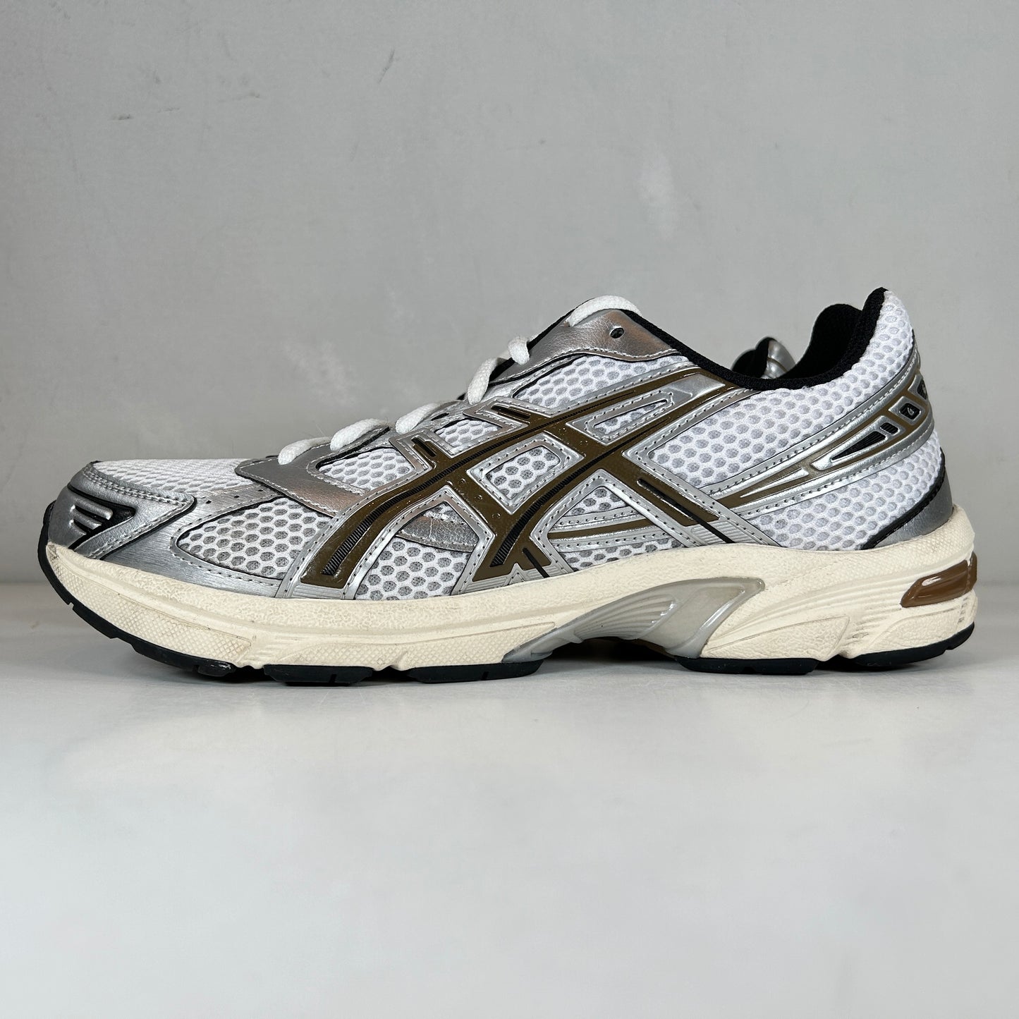 1201A256 113 ASICS Gel-1130 White Clay Canyon [USED] - 9 M (Used)