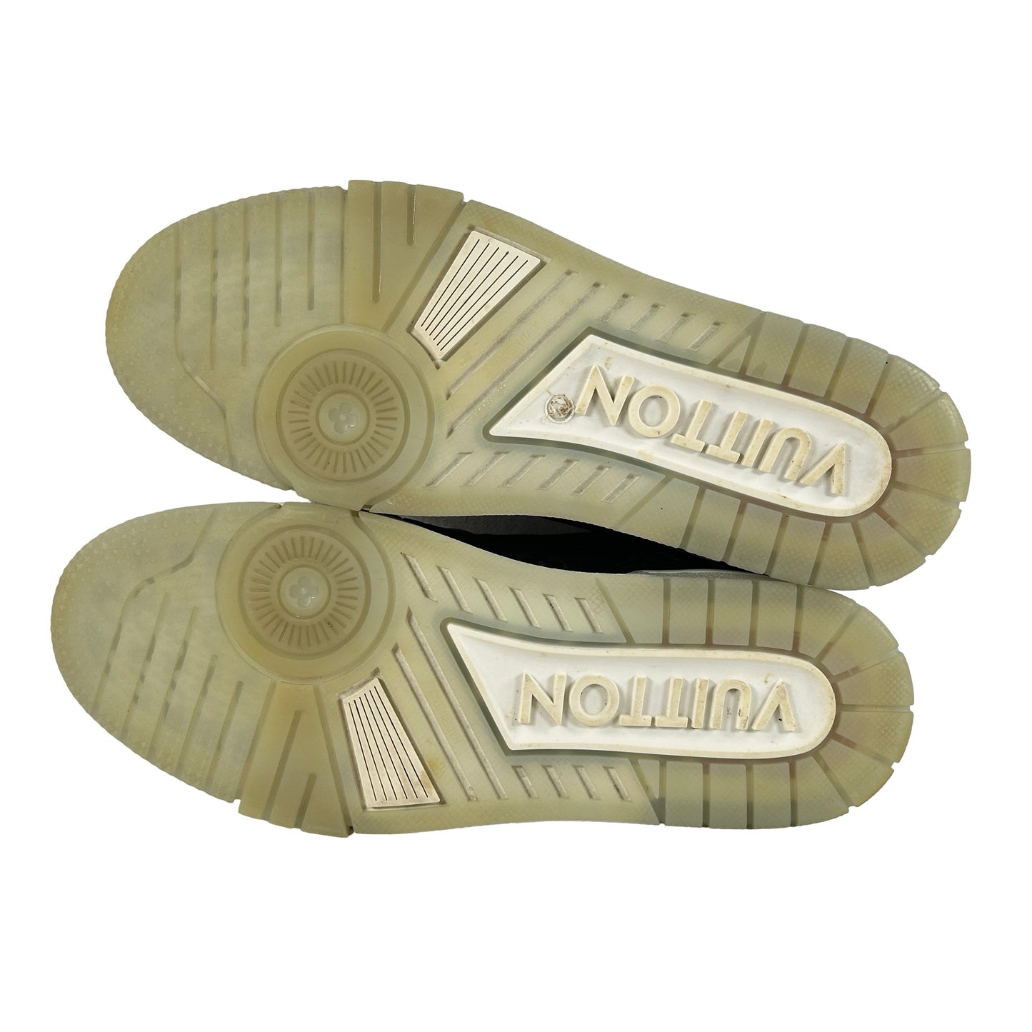 1A8PU7 Louis Vuitton Trainer Monogram Eclipse Sneakers [USED] - 6 LV (7.5 US) (Used) (No Box)