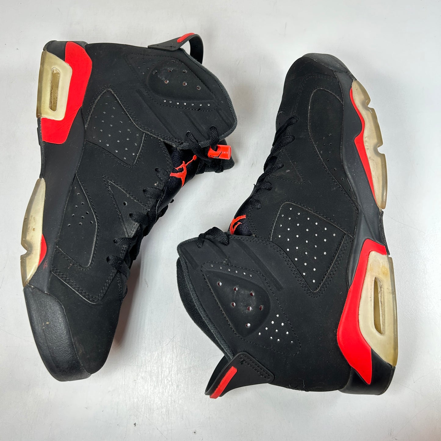 384664 060 Jordan 6 Infrared [USED] - 11 M (Used3)