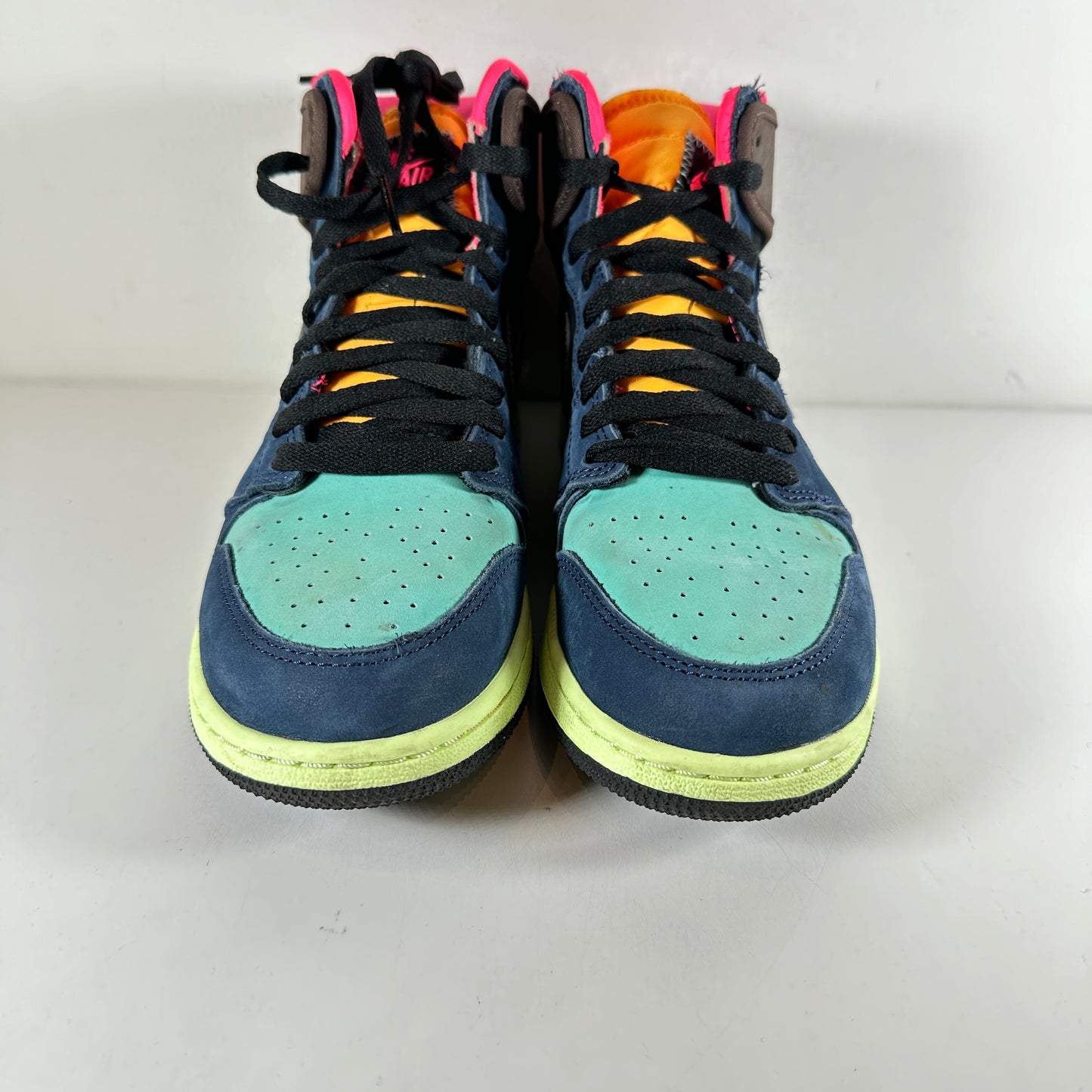 575441 201 Jordan 1 Retro High Tokyo Bio Hack (GS) [USED] - 6.5 Y (Used)