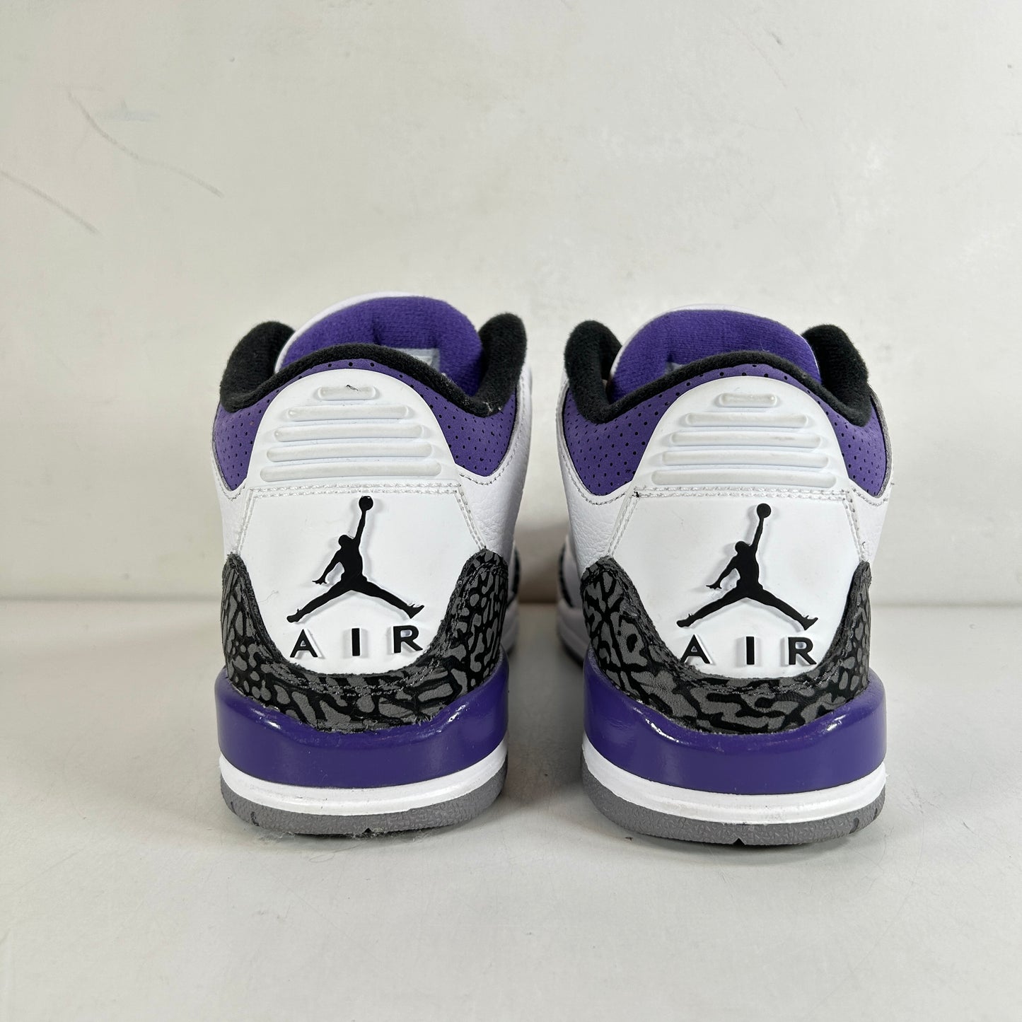 DM0967 105 Jordan 3 Retro Dark Iris (GS) [USED] - 5.5 Y (Used)