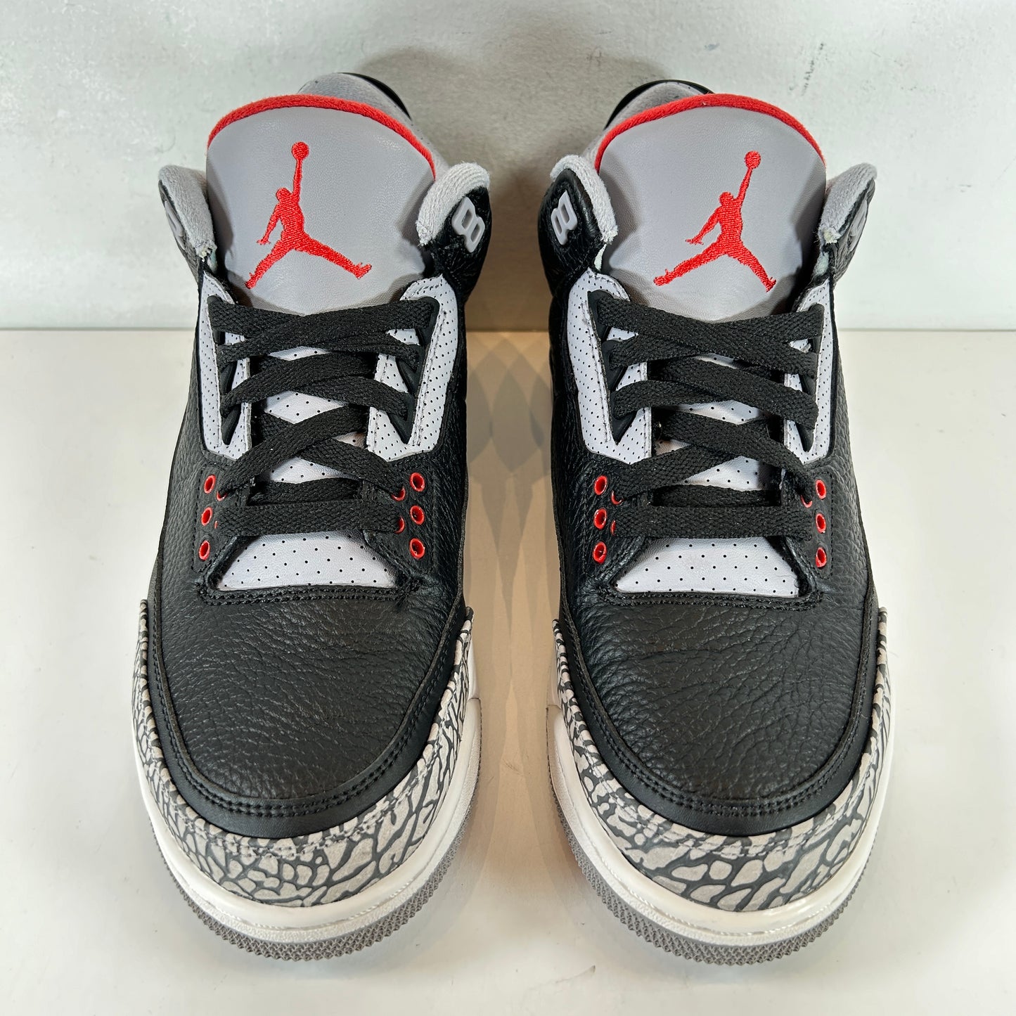 854262 001 Jordan 3 Black Cement 2018 [USED] - 8.5 M (Used3)