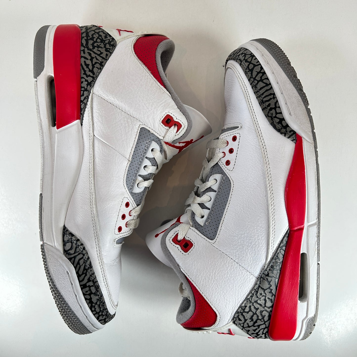 DN3707 160 Jordan 3 Retro Rojo fuego (2022)