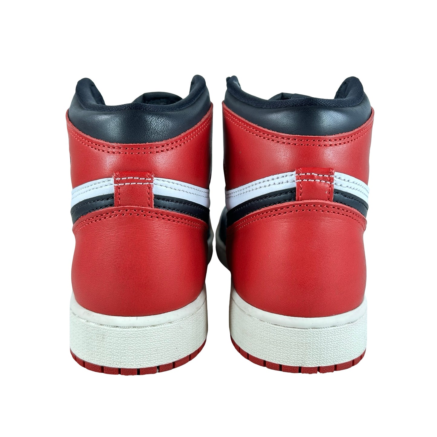 FD1437 106 Jordan 1 Retro High OG Black Toe Reimagined (GS) - 7 Y (Used)