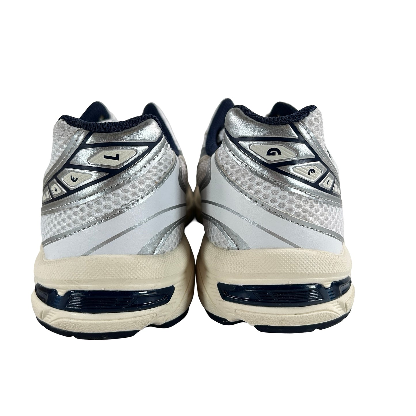 1202A164 110 ASICS Gel-1130 White Midnight (W) [USED] - 9 W (Used)