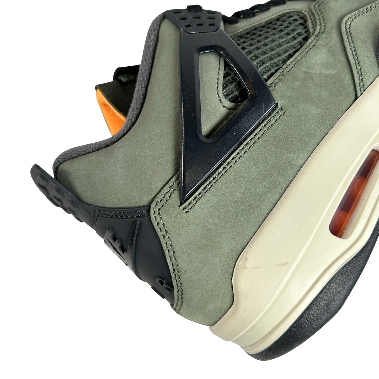 IB1519 200 Jordan 4 Retro OG SP Undefeated (2025) [CONDITIONAL] - 9.5 M (Small Stain Right Midsole)