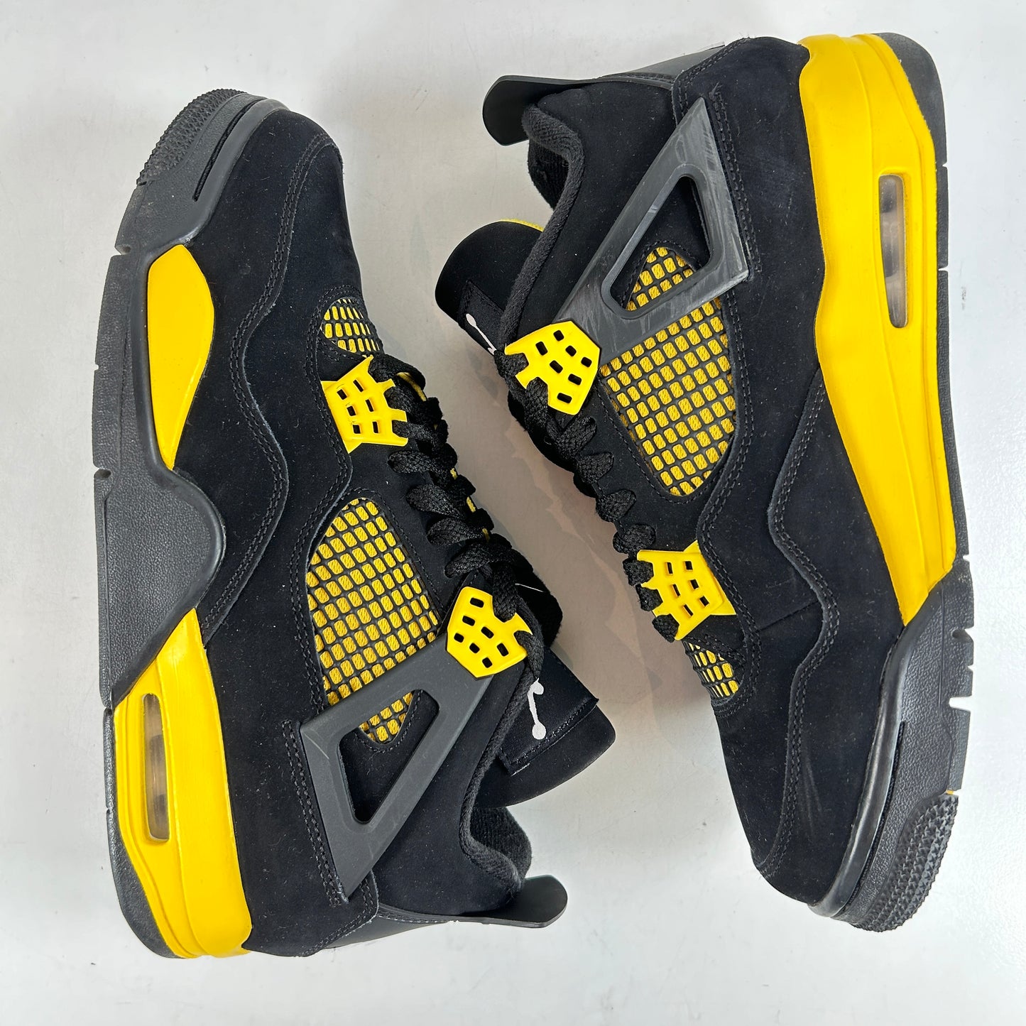 DH6927 017 Jordan 4 Retro Thunder [USED] - 8 M (Used2)