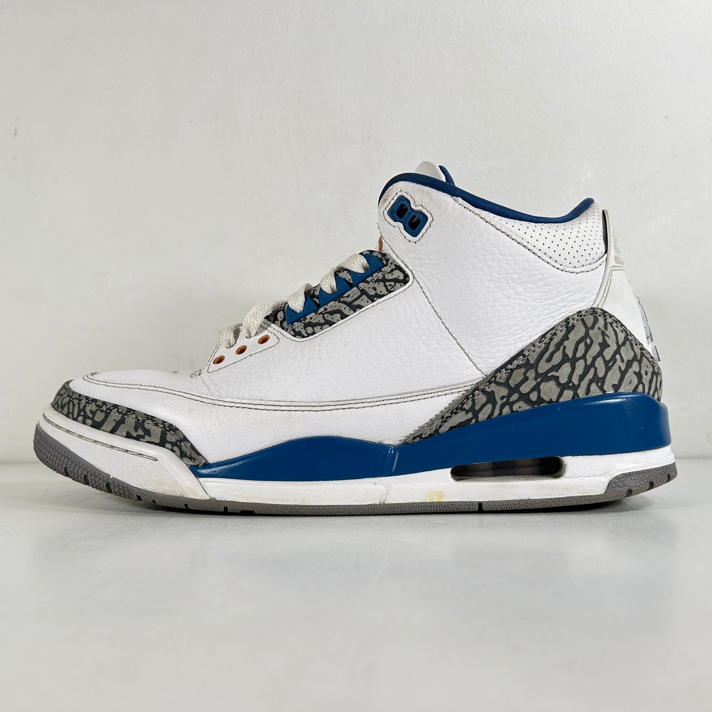 CT8532 148 Jordan 3 Retro Wizards [USED] - 10.5 M (Used)