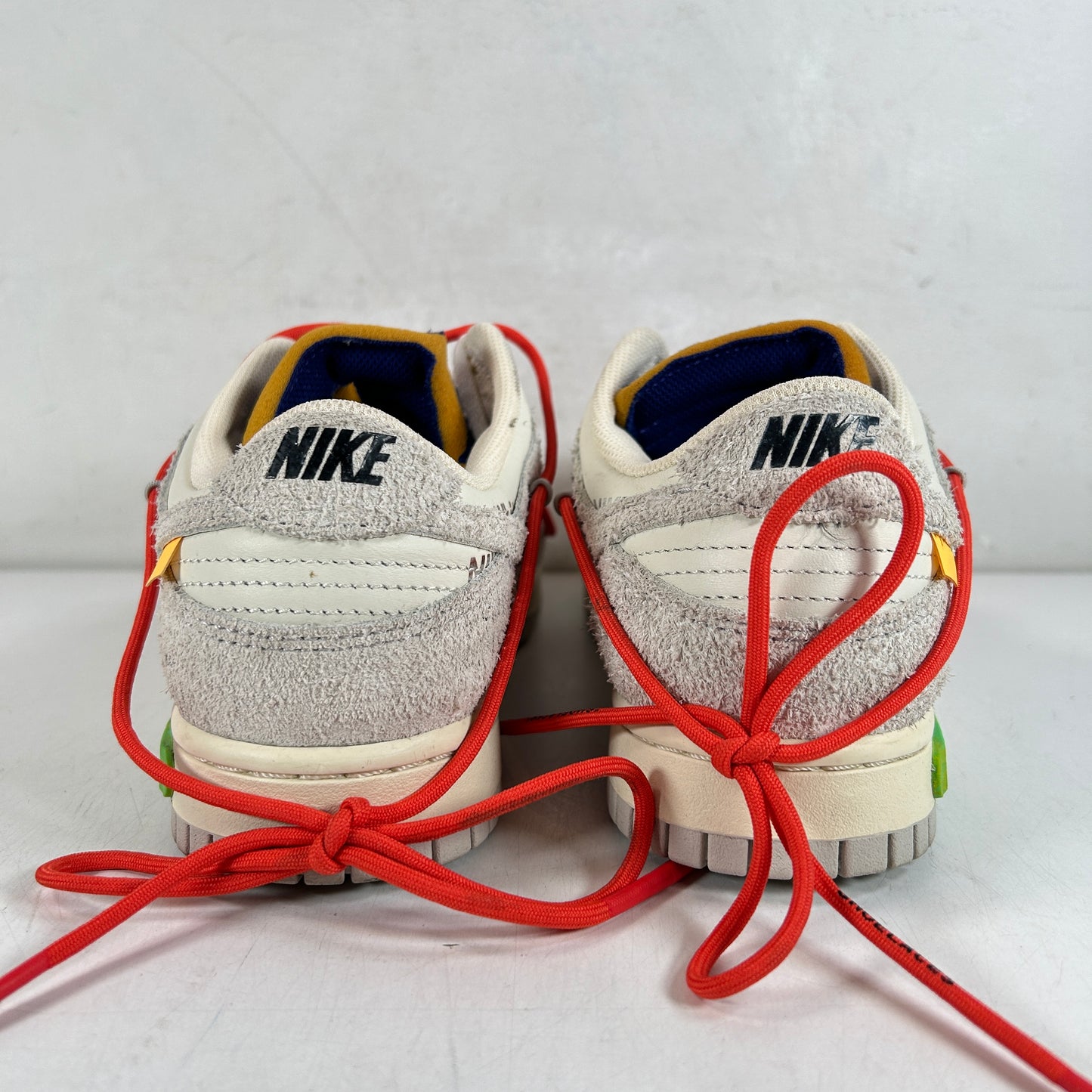 DJ0950 110 Nike Dunk Low Off-White Lot 13 - 7.5 M (Used)