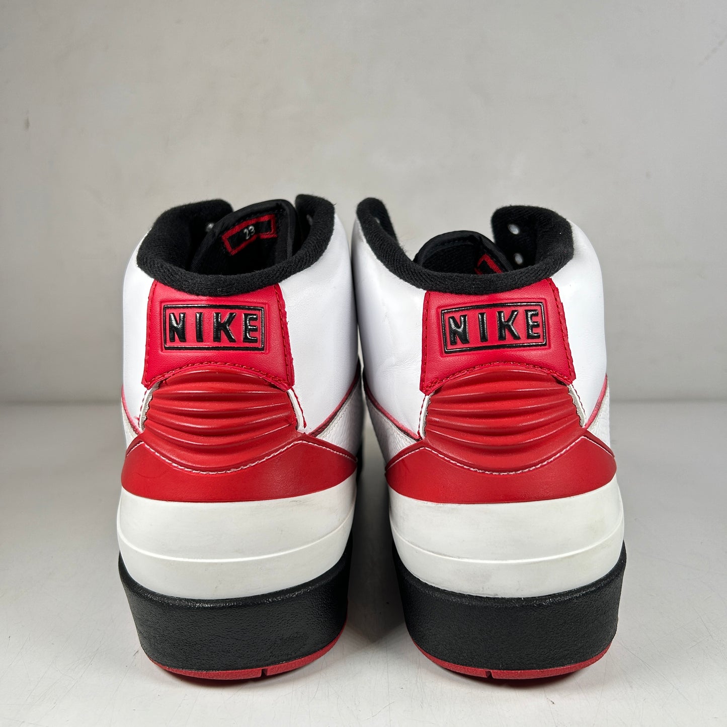 395709 101 Jordan 2 Retro QF White Varsity Red (2010) [USED] - 14 M (Used) (No Box)