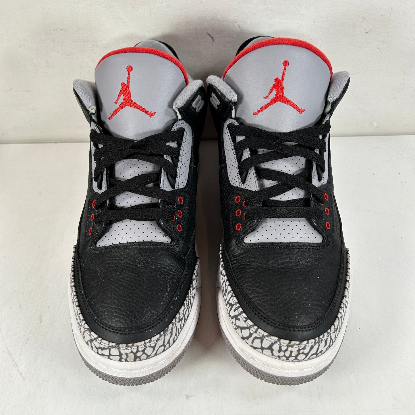 854262 001 Jordan 3 Negro Cemento 2018