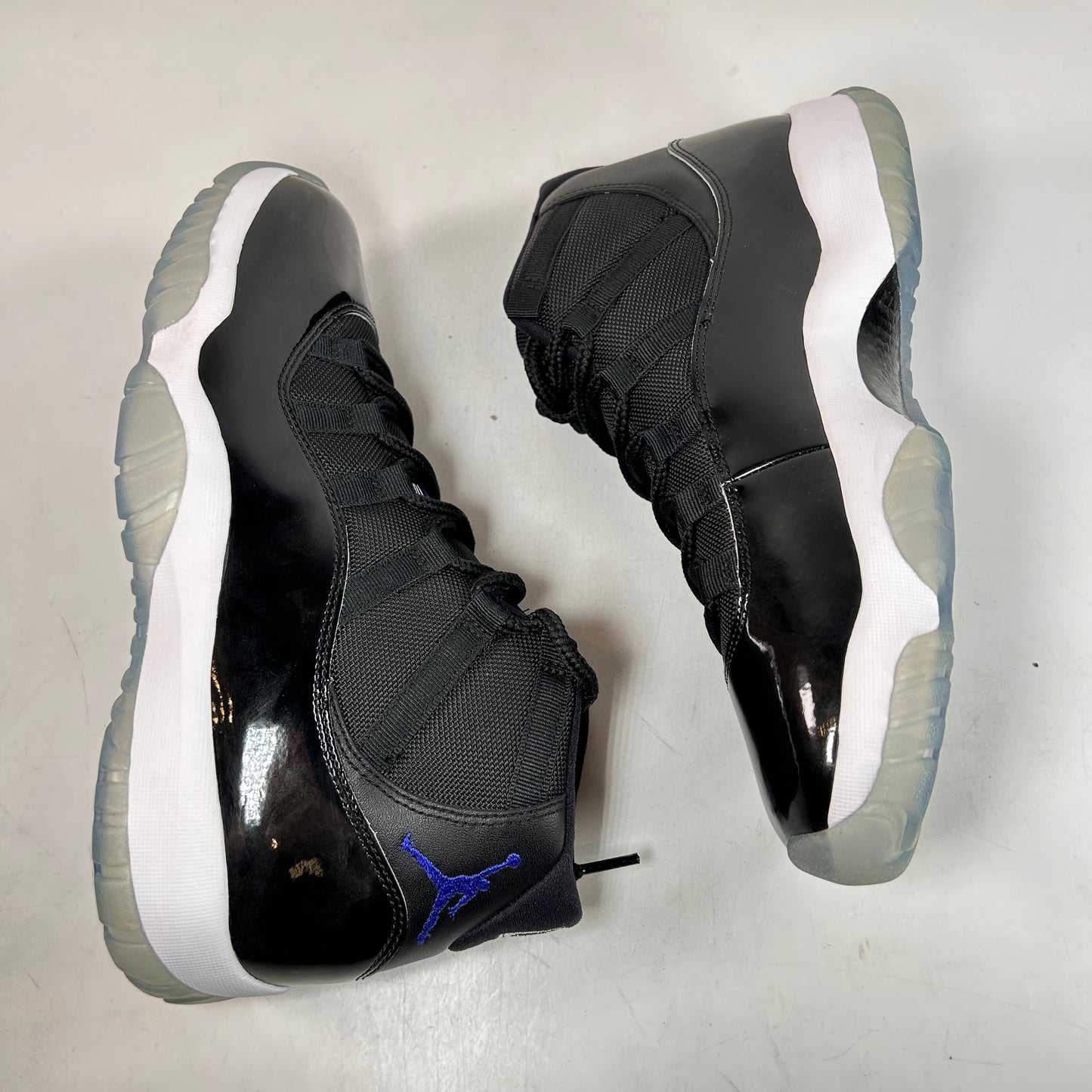 378037 003 Jordan 11 Retro Space Jam (2016) [CONDITIONAL] - 10 M (Yellowing)