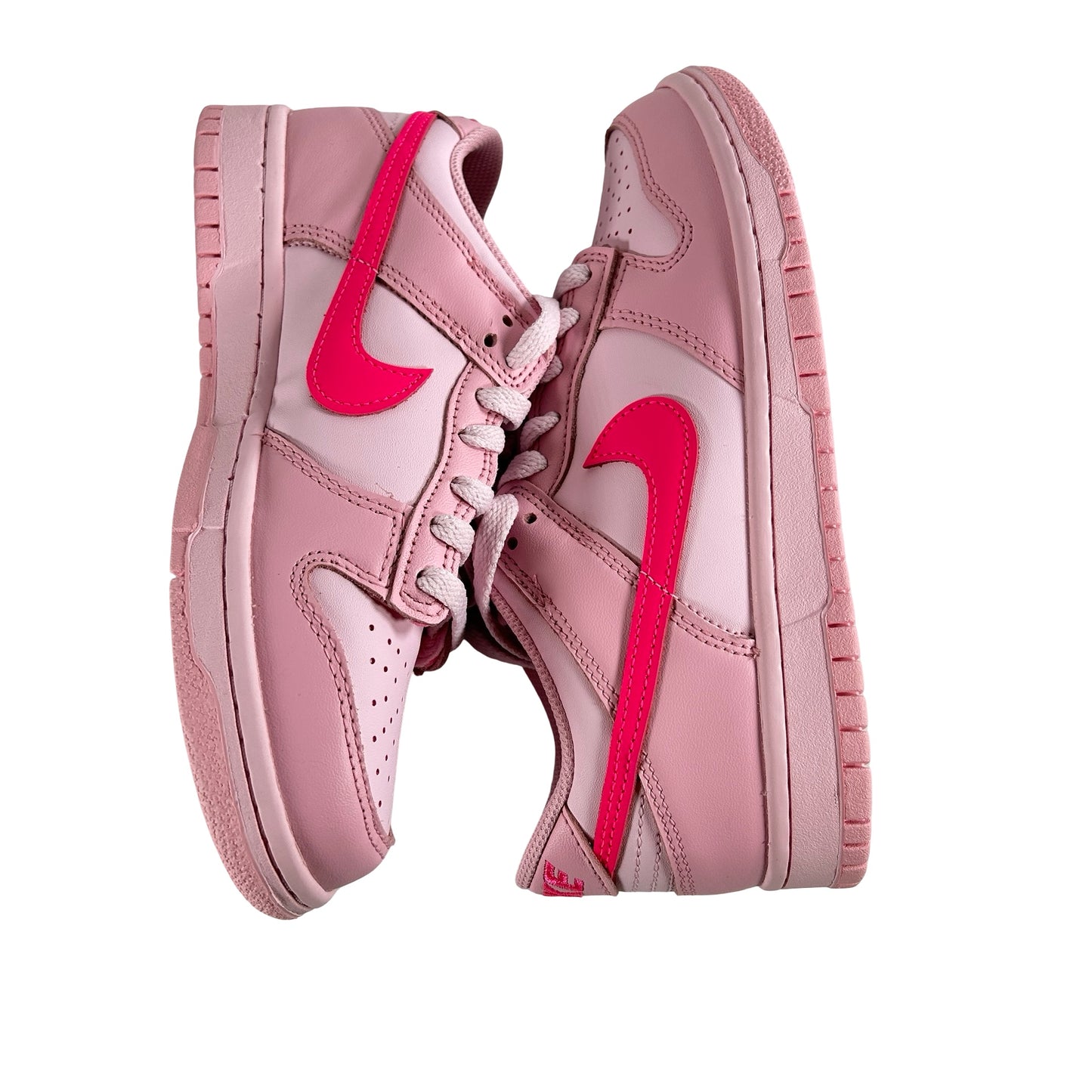 DH9765 600 Nike Dunk Low Triple Pink [CONDITIONAL] - 5.5 Y (Marks On Left Midsole) (Damaged Box)