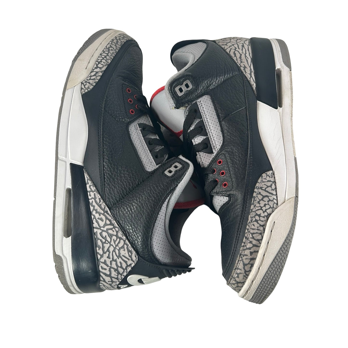854262 001 Jordan 3 Black Cement 2018 [USED] - 13 M (Used4)