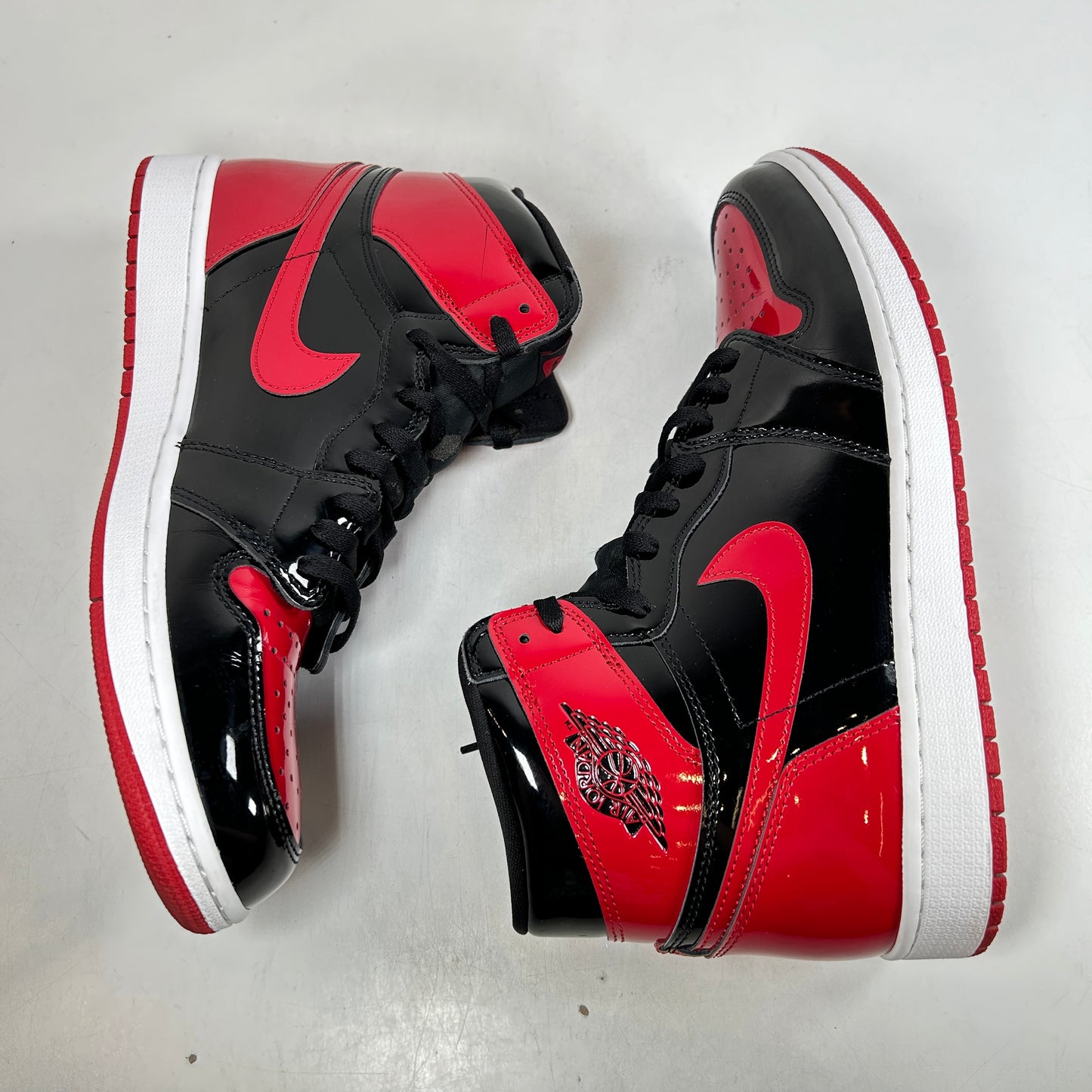 555088 063 Jordan 1 Retro High OG Patent Bred [USED] - 12 M (Used)