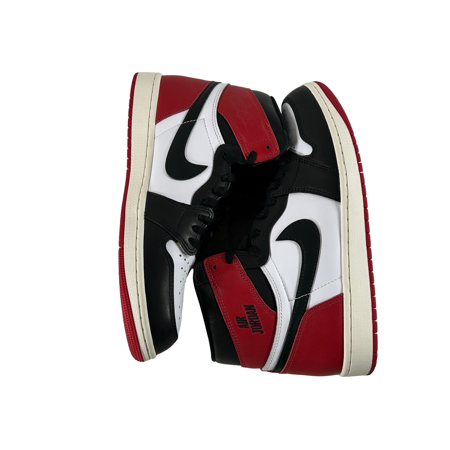 DZ5485 106 Jordan 1 Retro High OG Black Toe Reimagined [USED] - 11 M (Used8)