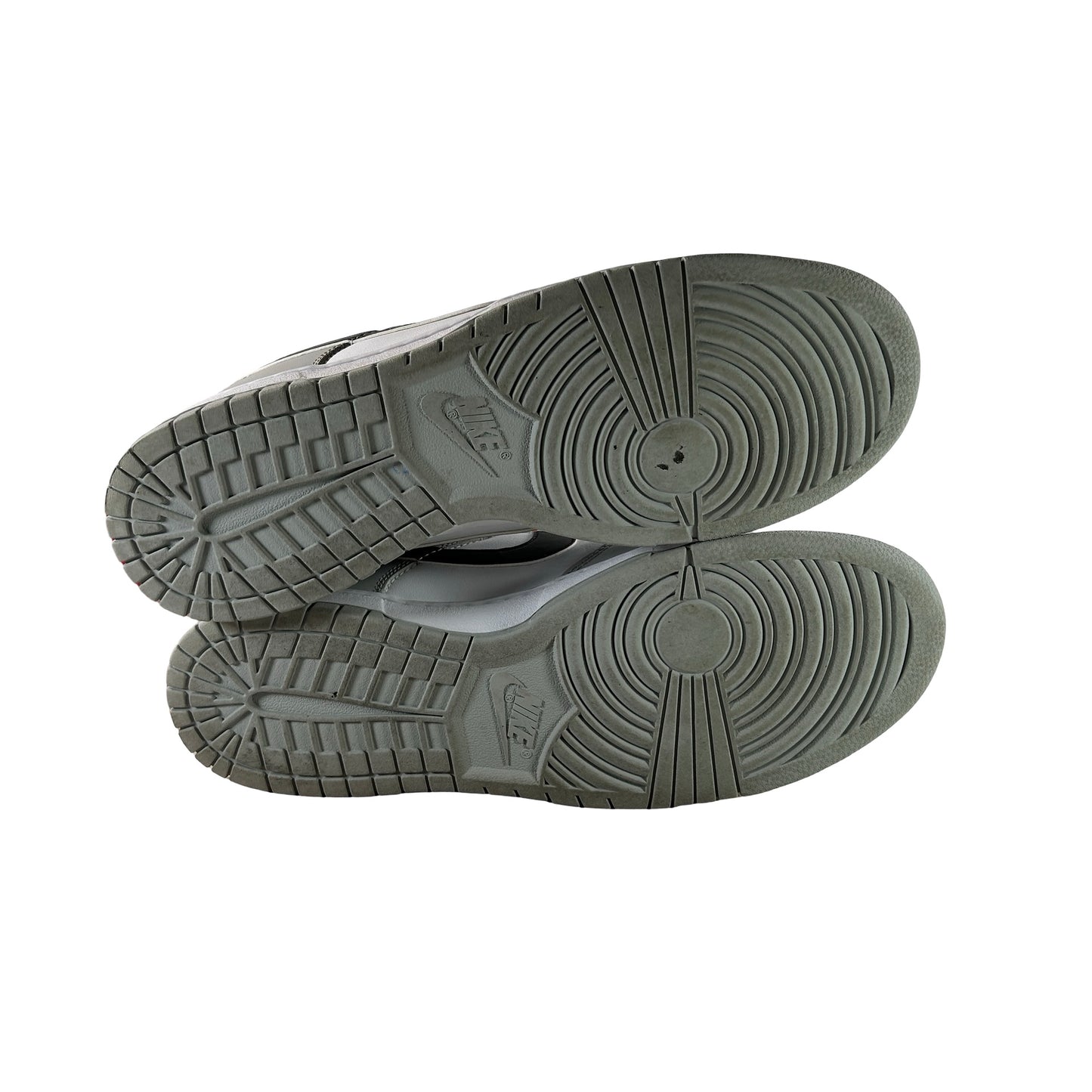 DR9654 001 Nike Dunk Low SE Lotería Pack Gris Niebla