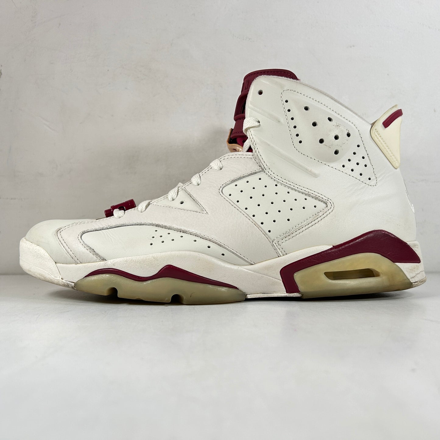 384664 116 Jordan 6 Maroon [USED] - 13 M (Used) (No Box2)