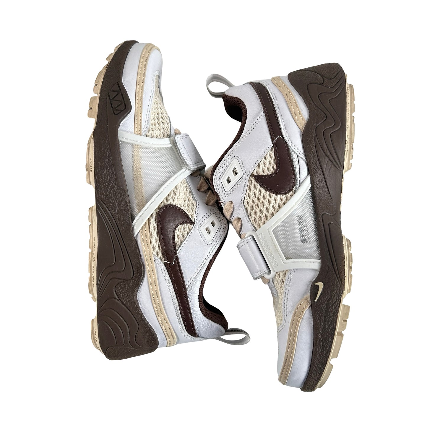 HQ3073 100 Nike Zoom Field Jaxx Travis Scott Light Chocolate [USED] - 7 M (Used)