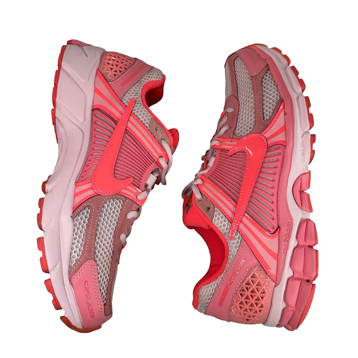 FQ0257 666 Nike Zoom Vomero 5 Coral Chalk Hot Punch (Women's) 10 W (Used) (Replace Box)