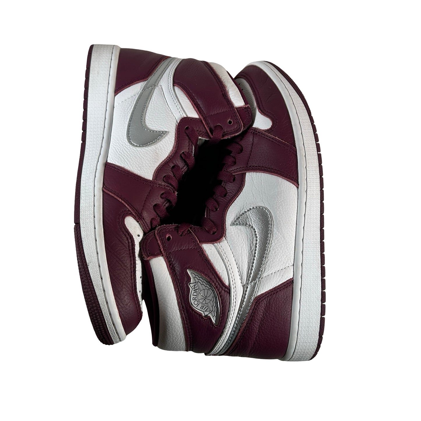 555088 611 Jordan 1 Retro High OG Bordeaux [USED] - 9 M (Used) (Replace Box)