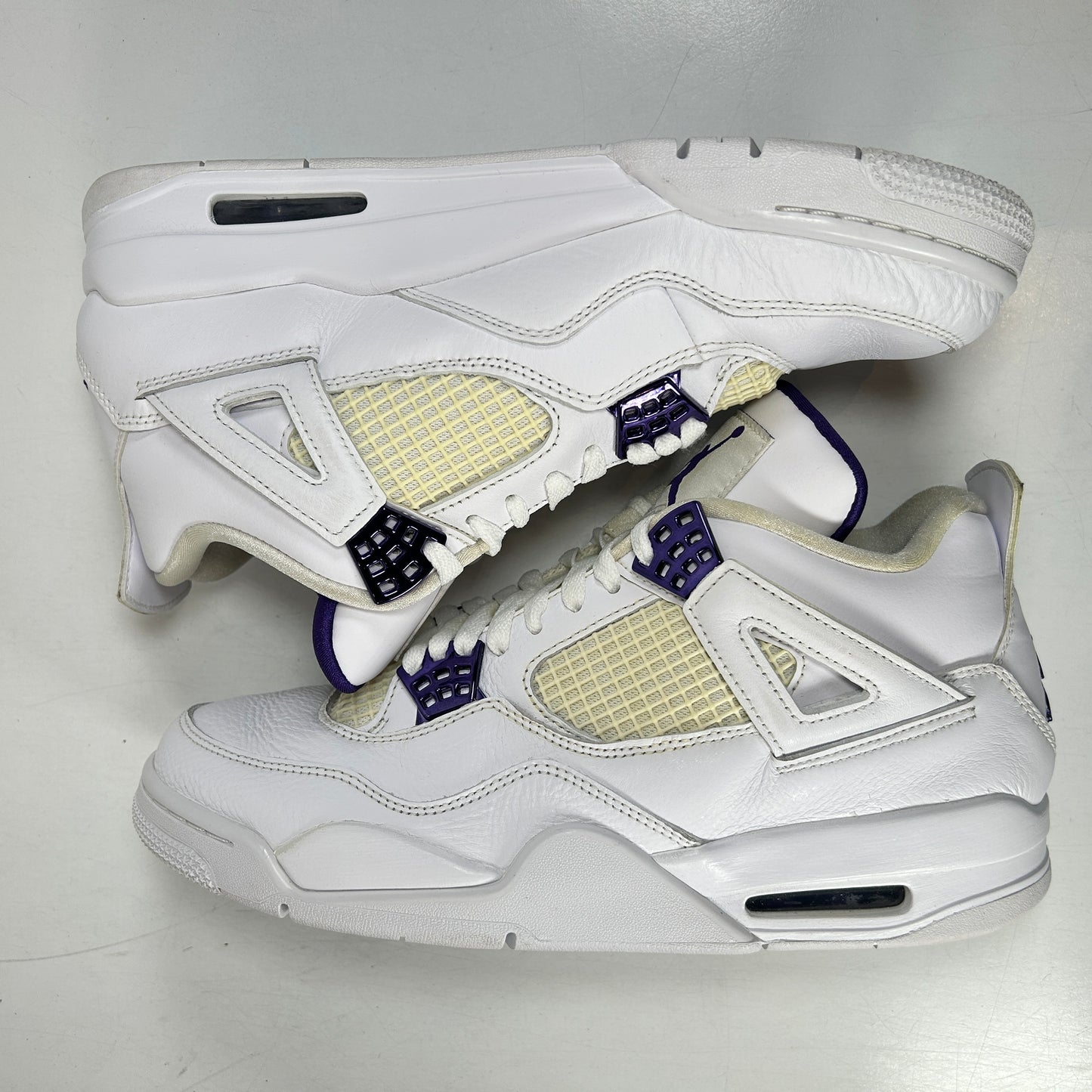 CT8527 115 Jordan 4 Retro Metallic Purple [USED] - 10 M (Used)