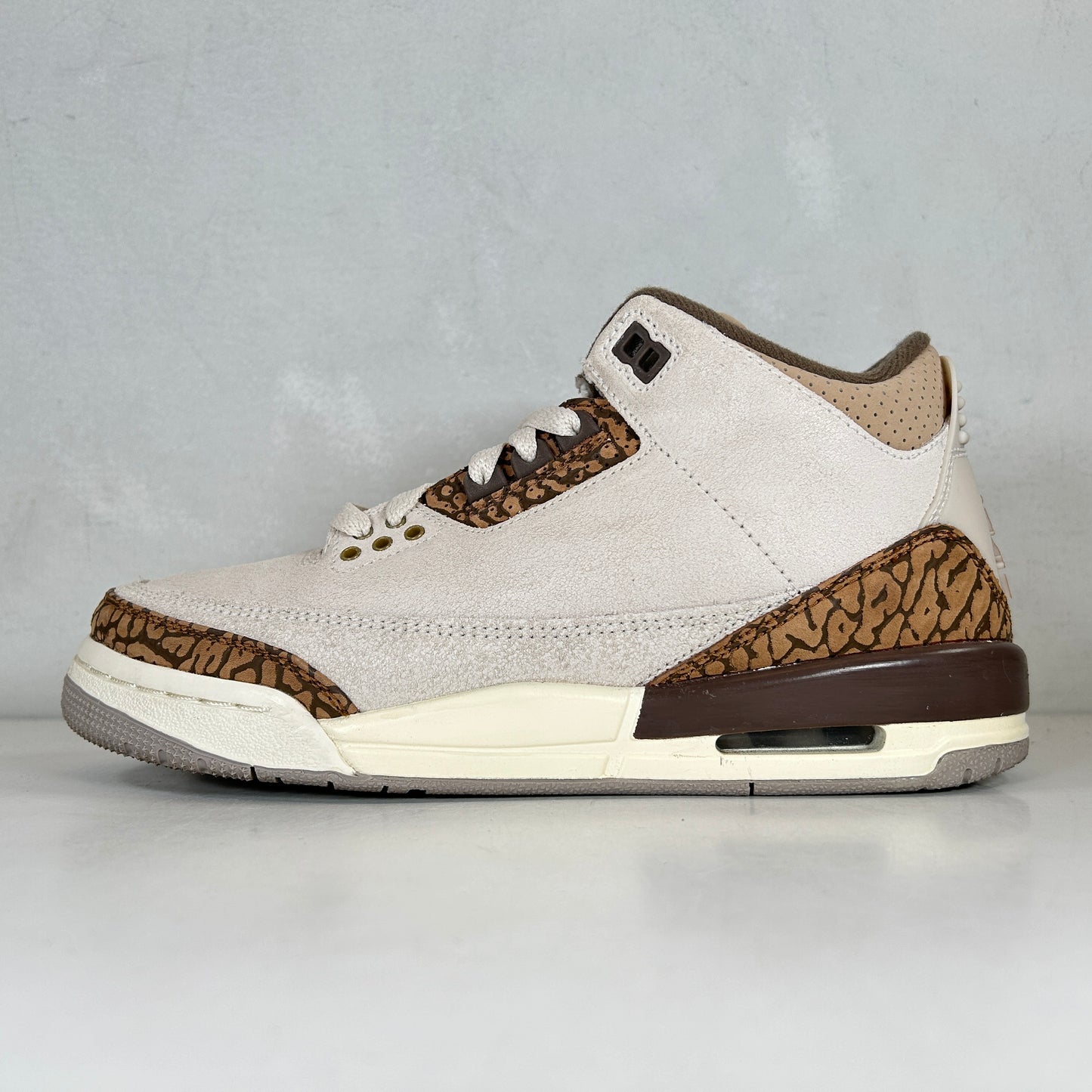 DM0867 102 Jordan 3 Retro Palomino (GS) [USED] - 6 Y (Used)