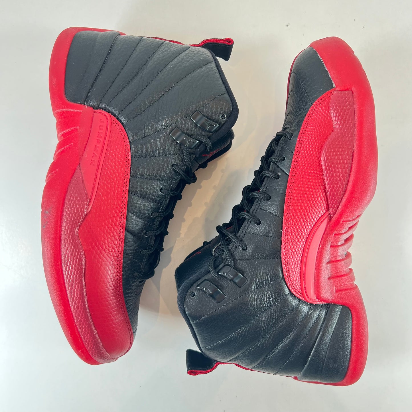 130690 002 Jordan 12 Retro Flu Game (2016) [USED] - 7.5 M (Used)