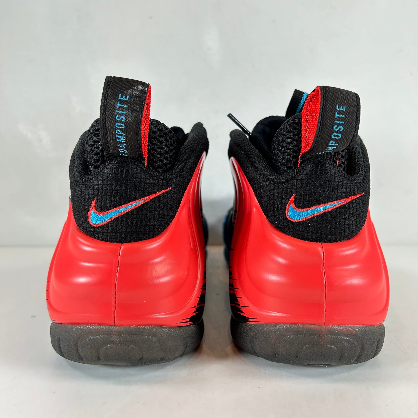 616750 400 Nike Air Foamposite Pro Spiderman [USED] - 9.5 M (Used) (Replace Box)