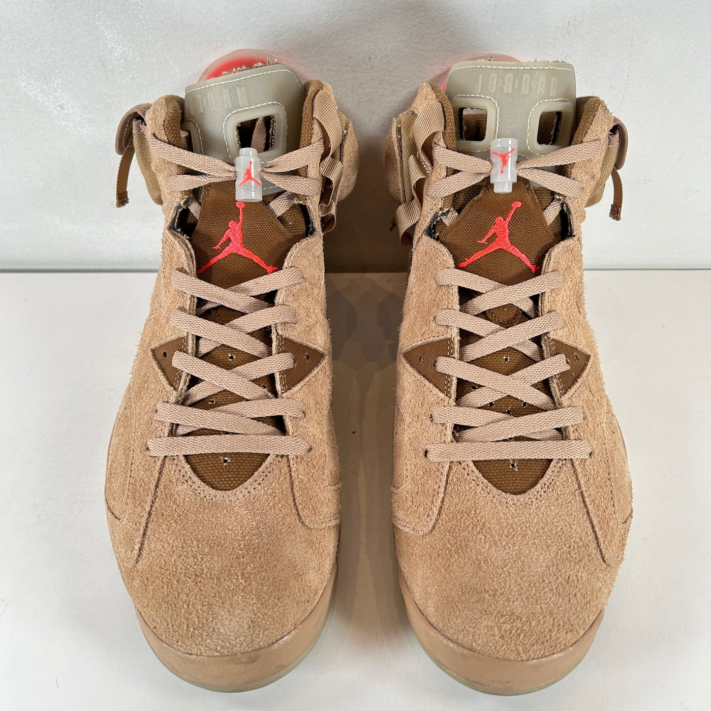 DH0690 200 Jordan 6 Retro Travis Scott Caqui británico