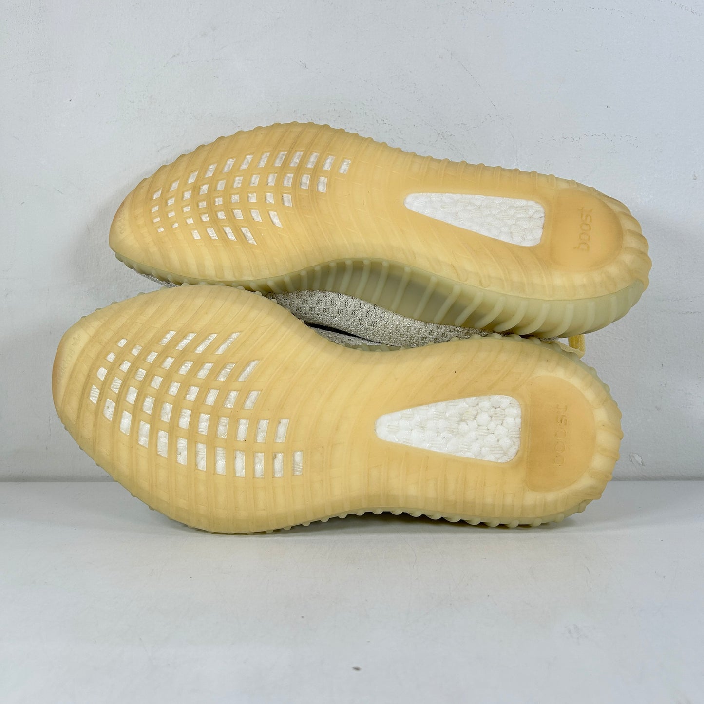 GY3438 adidas Yeezy Boost 350 V2 Light [USED] - 10.5 M (VNDS)