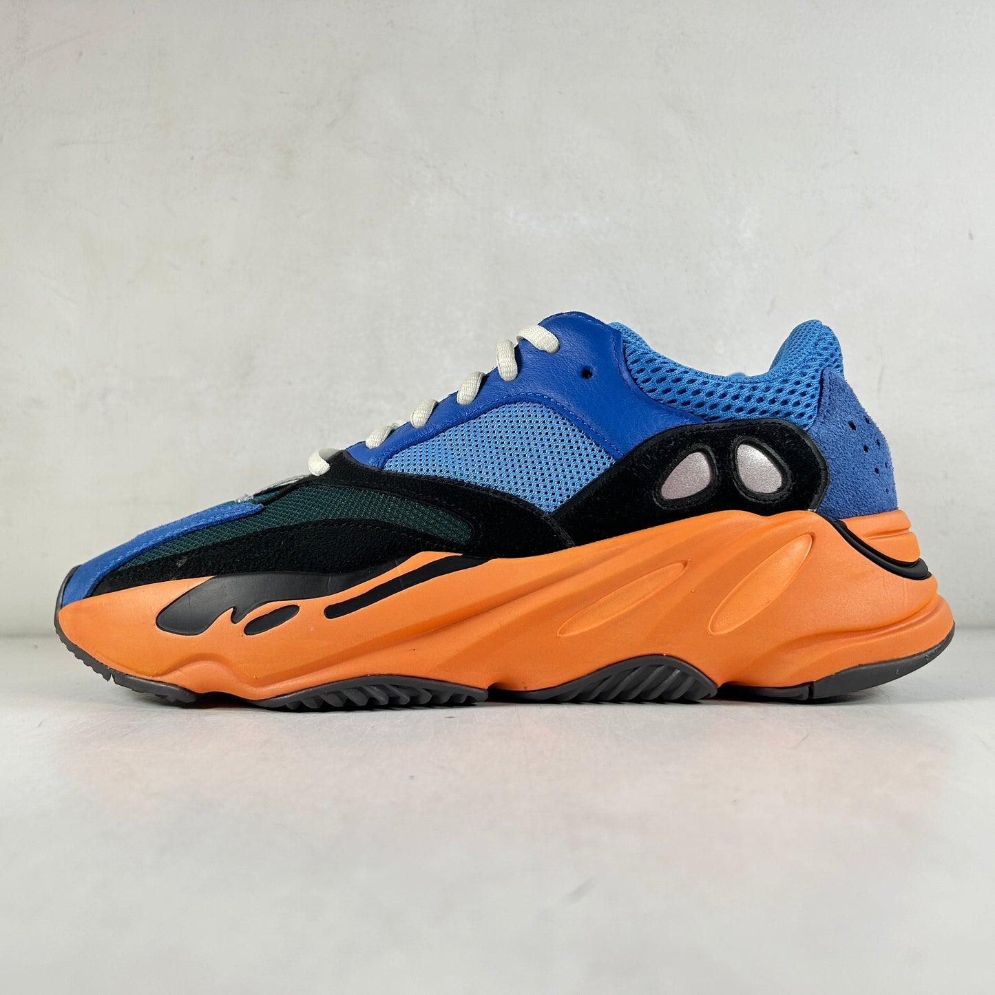 GZ0541 Adidas Yeezy Boost 700 Bright Blue [USED] - 9 M (Used)